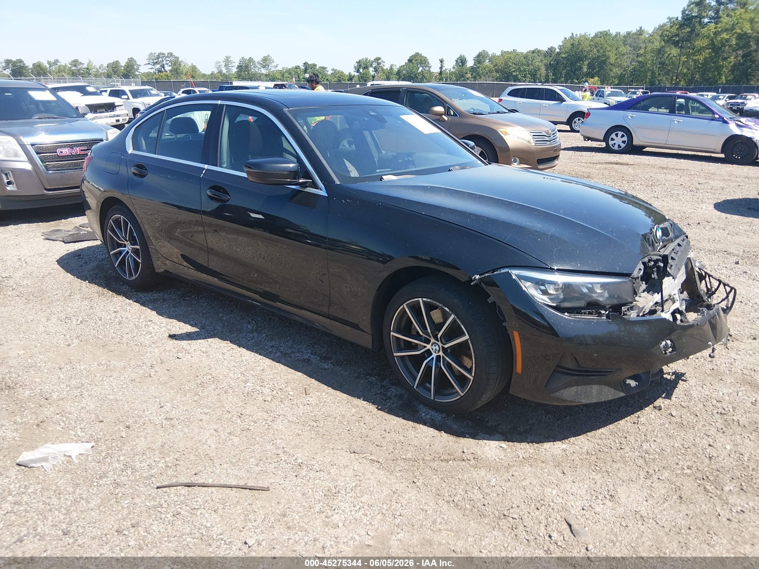 2019 BMW 3 Series 330i, VIN 3MW5R1J54K8A05526 — Front end