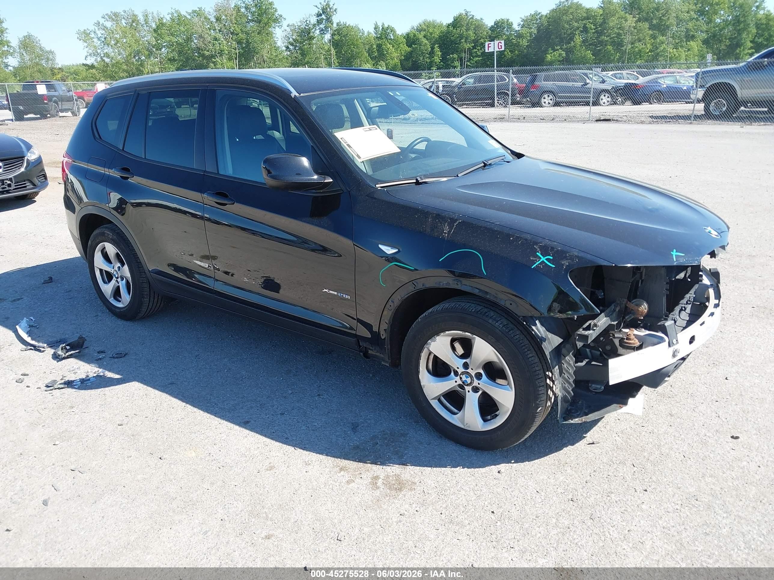 2012 BMW X3 28i, VIN 5UXWX5C57CL726689 — Перед