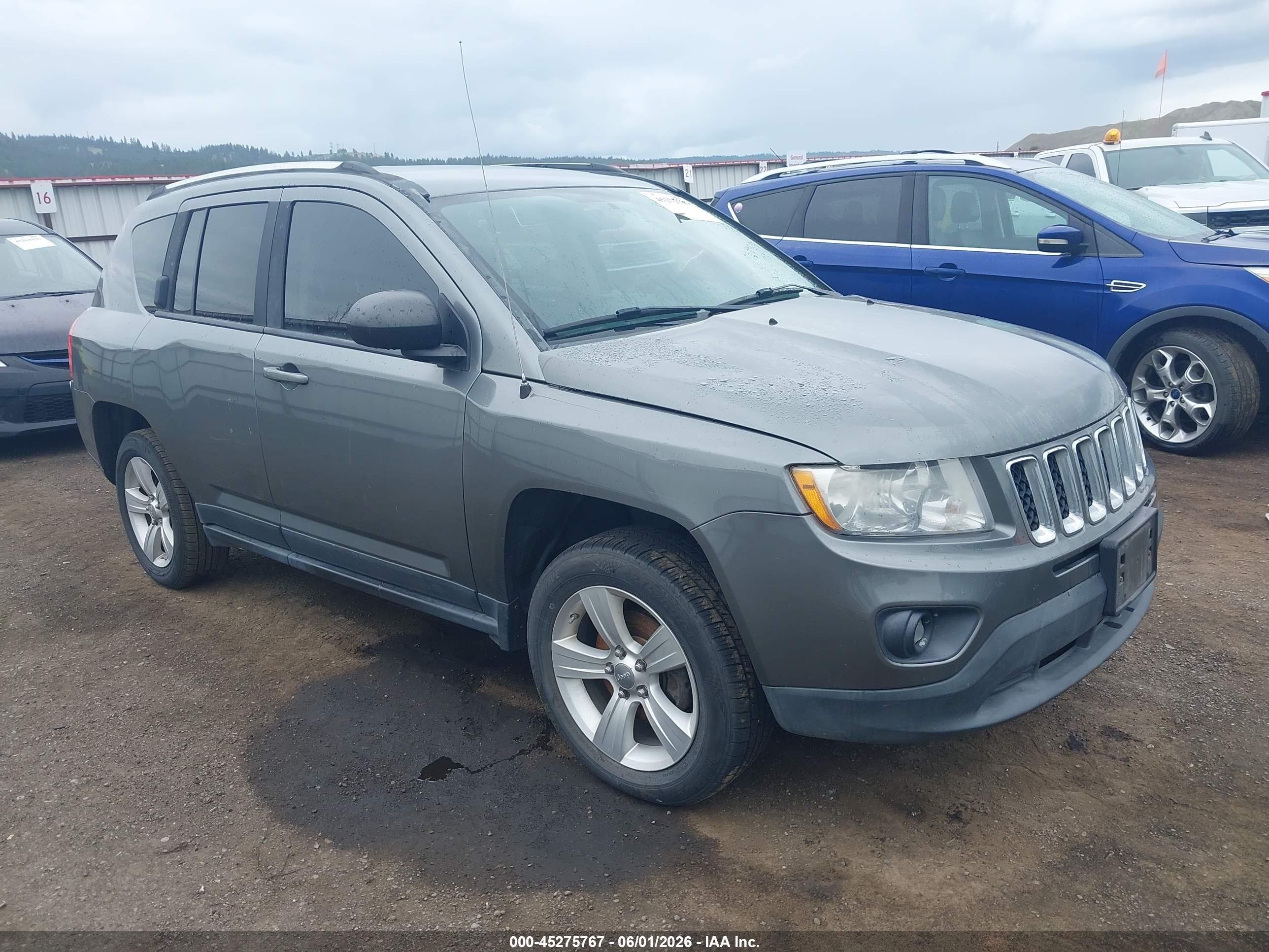 2012 Jeep Compass Sport, VIN 1C4NJDBB5CD635463 — Normal wear
