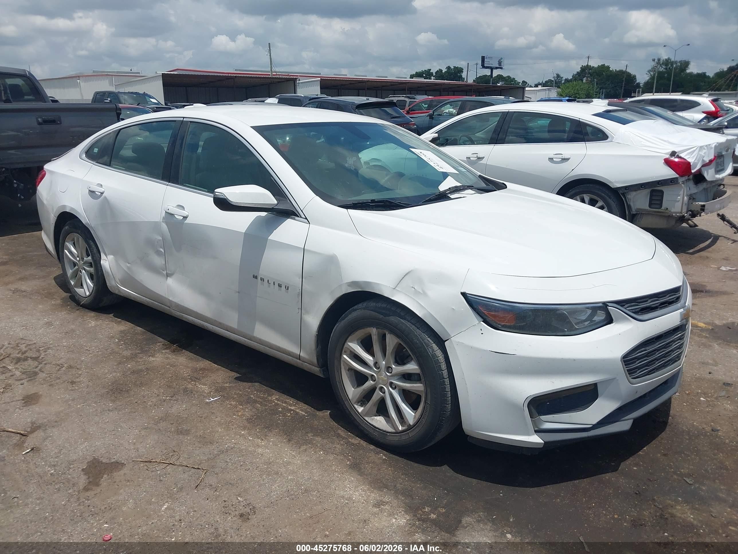 2018 Chevrolet Malibu LT, VIN 1G1ZD5ST6JF173402 — Rear end