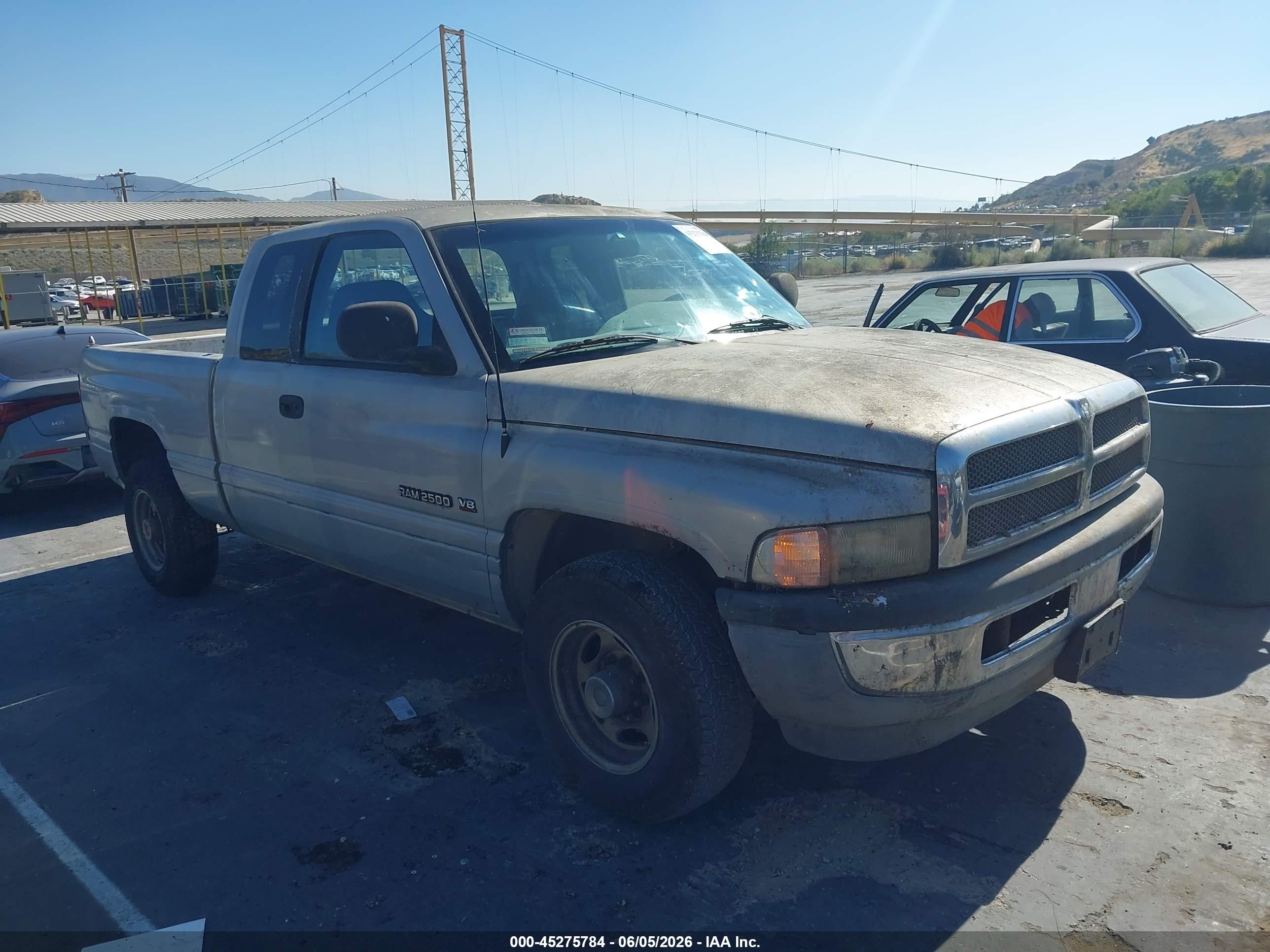 1999 Dodge 2500, VIN 3B7KC23ZXXG107679 — Normal wear