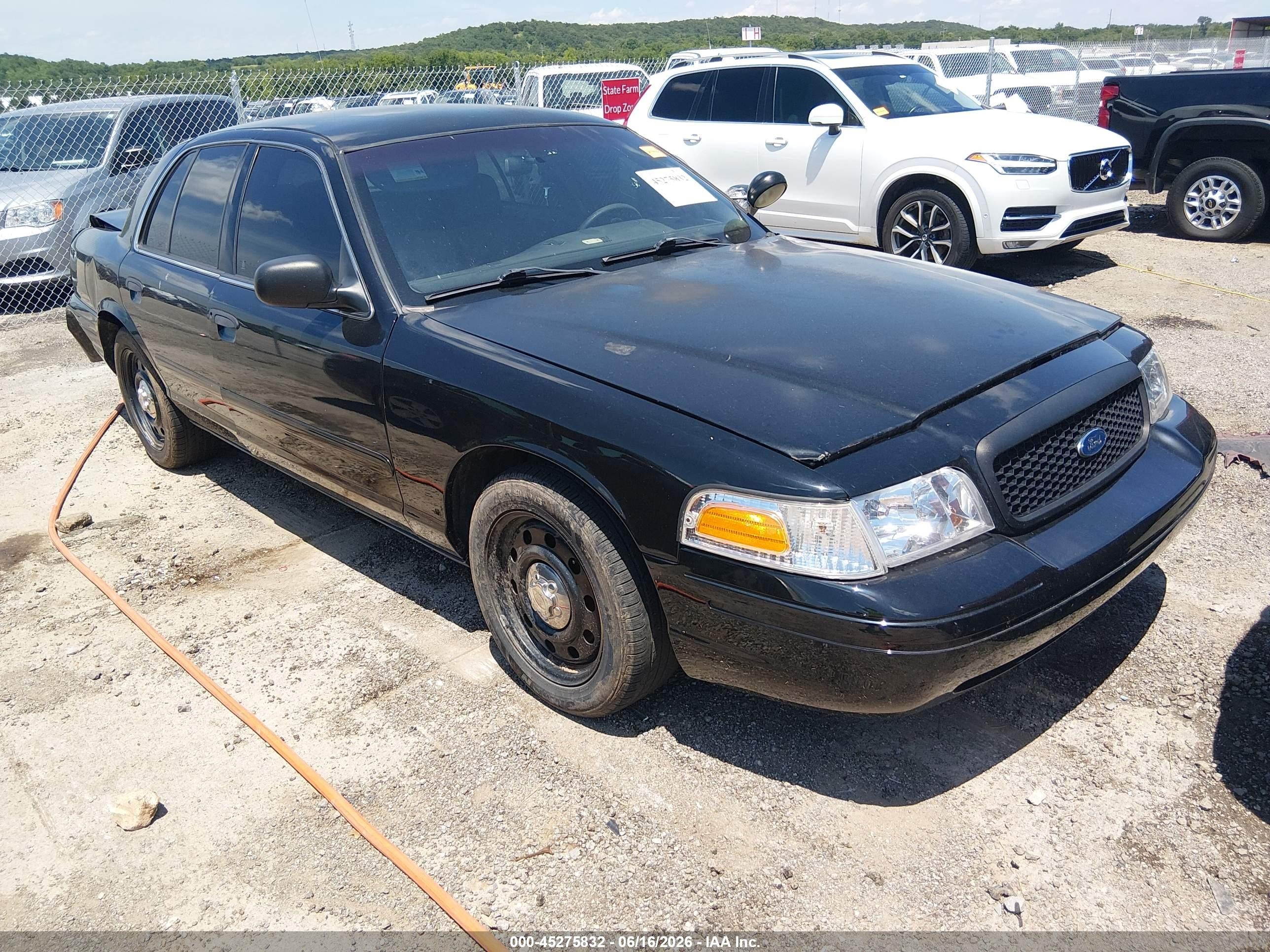 2007 Ford Police Interceptor, VIN 2FAFP71W57X126745 — Rear end