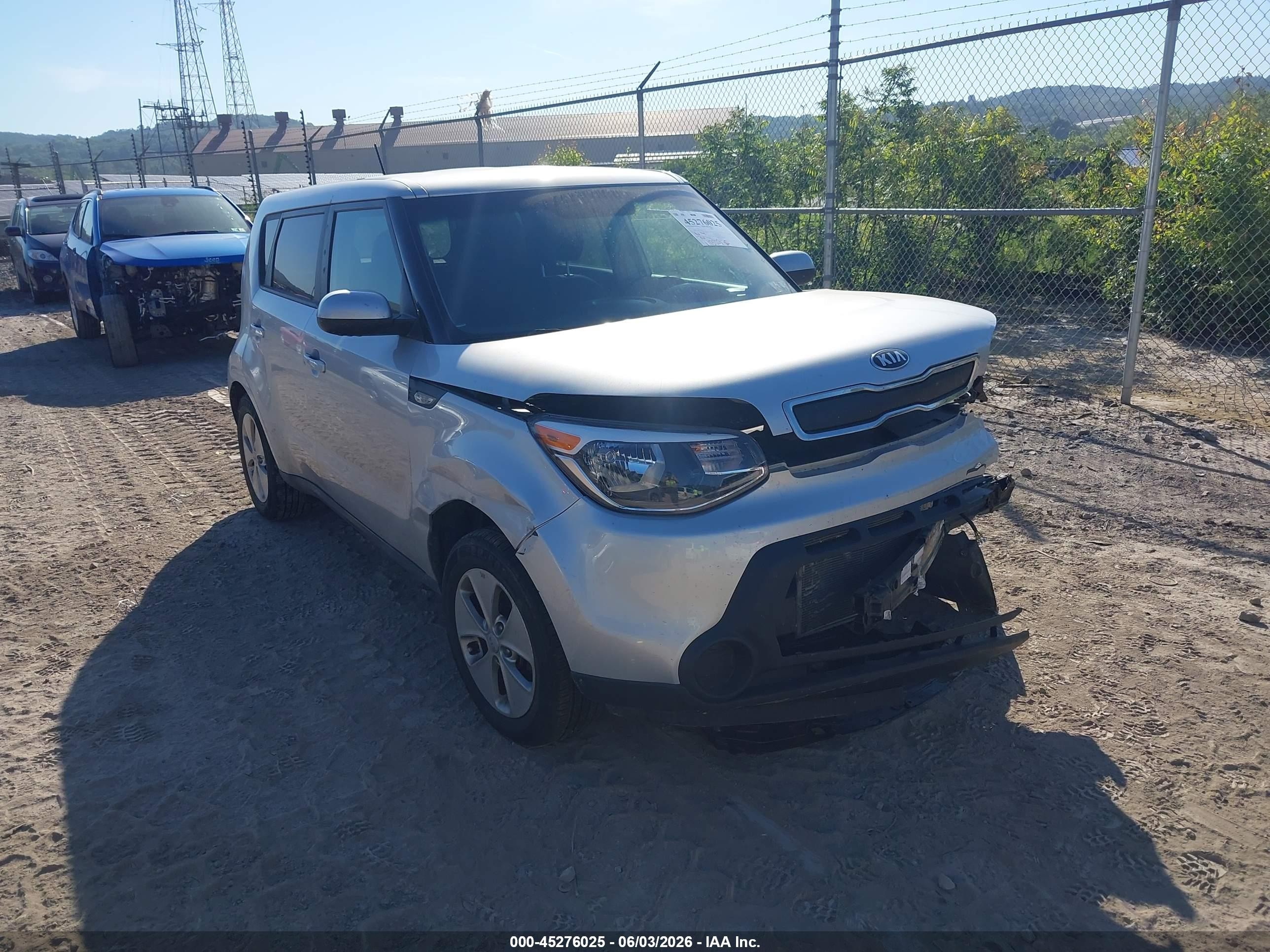 2014 Kia Soul, VIN KNDJN2A28E7737415 — Front end