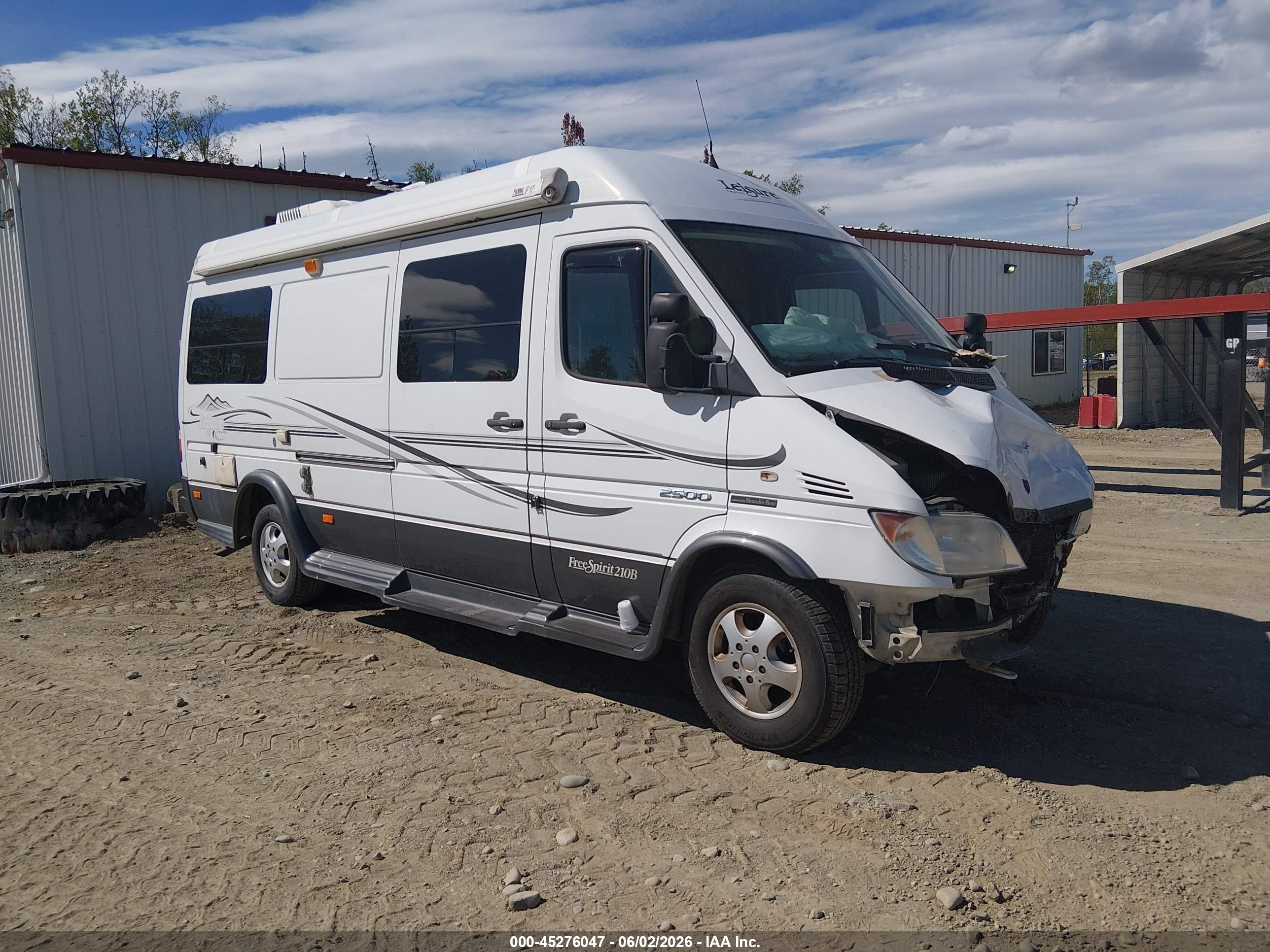 2006 Dodge Sprinter, VIN WD0PD744465968095 — Front end