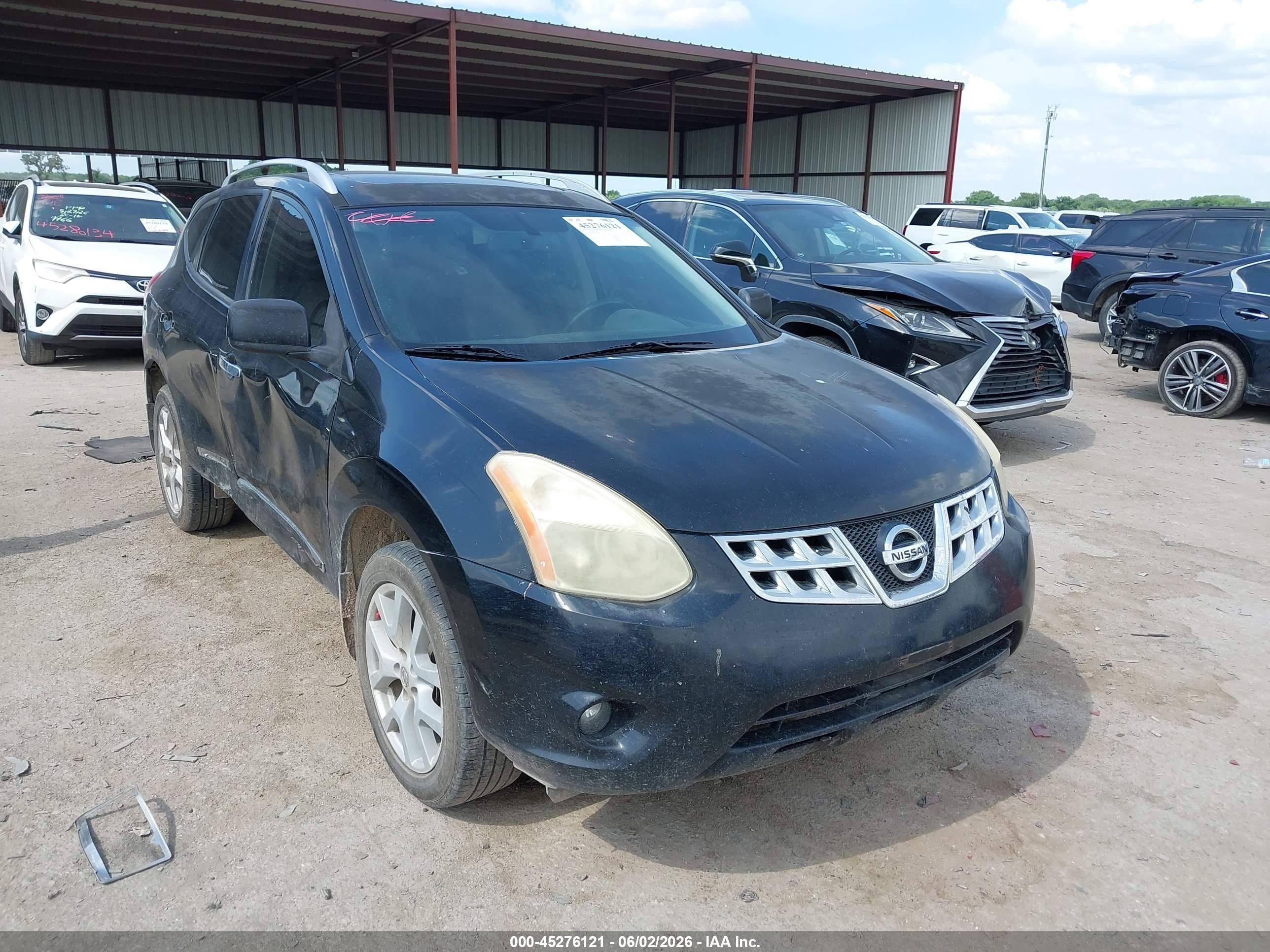 2011 Nissan Rogue SV, VIN JN8AS5MT2BW158439 — Side