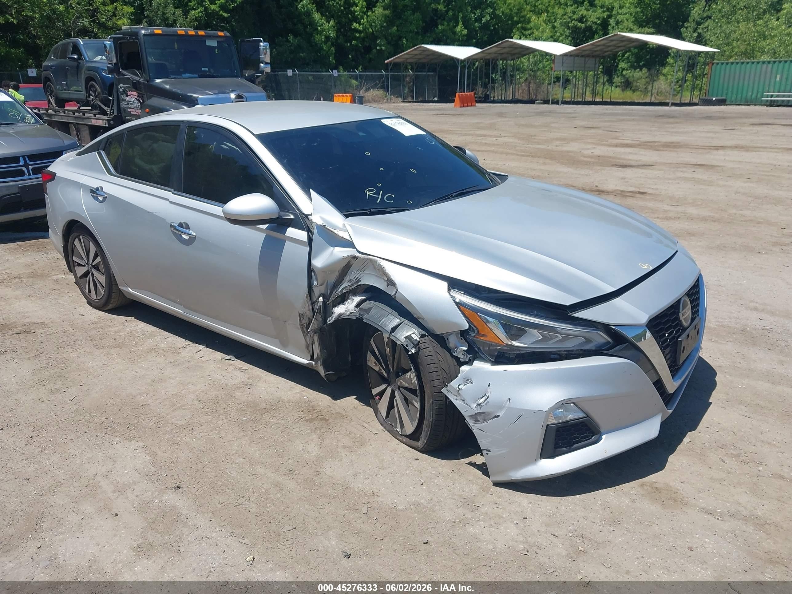 2022 Nissan Altima SV, VIN 1N4BL4DV8NN355009 — Front end