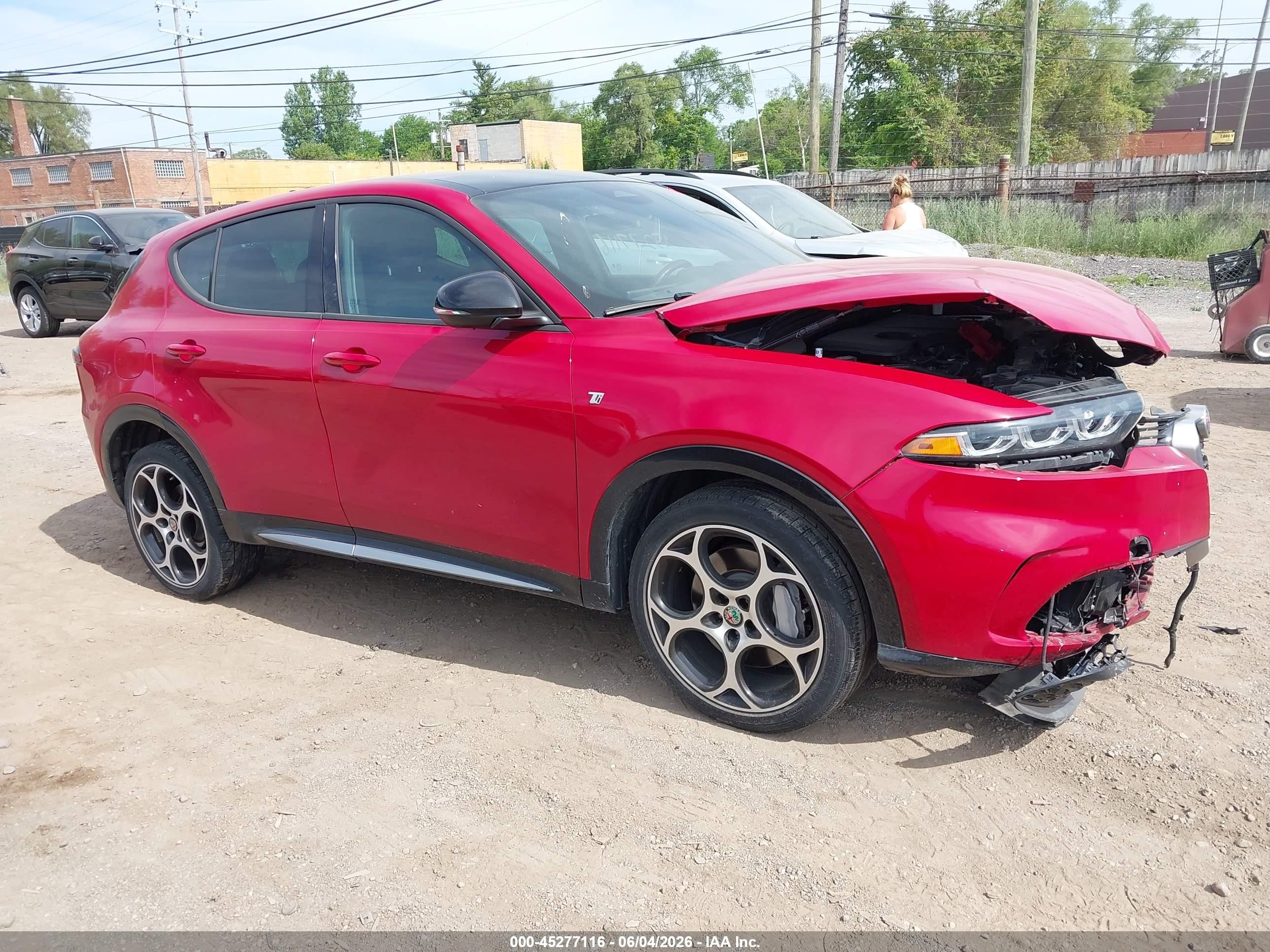 2024 Alfa Romeo Tonale Ti, VIN ZASPATCW2R3059290 — Front end