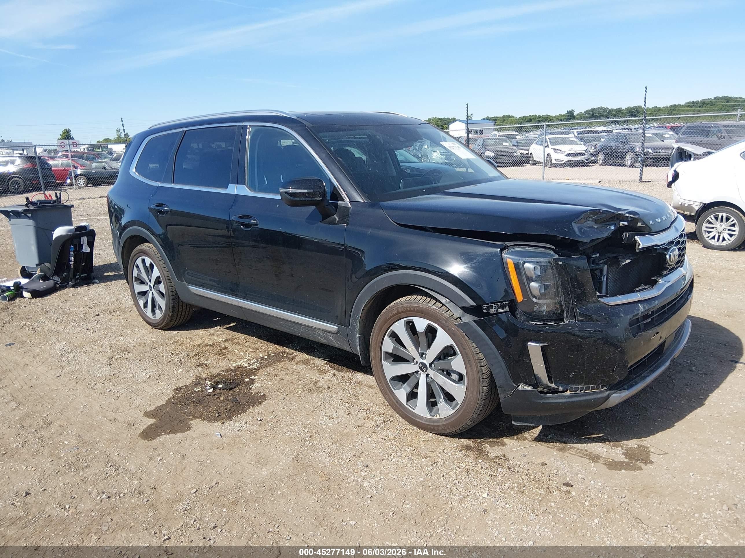 2021 Kia Telluride EX, VIN 5XYP34HCXMG159085 — Front end