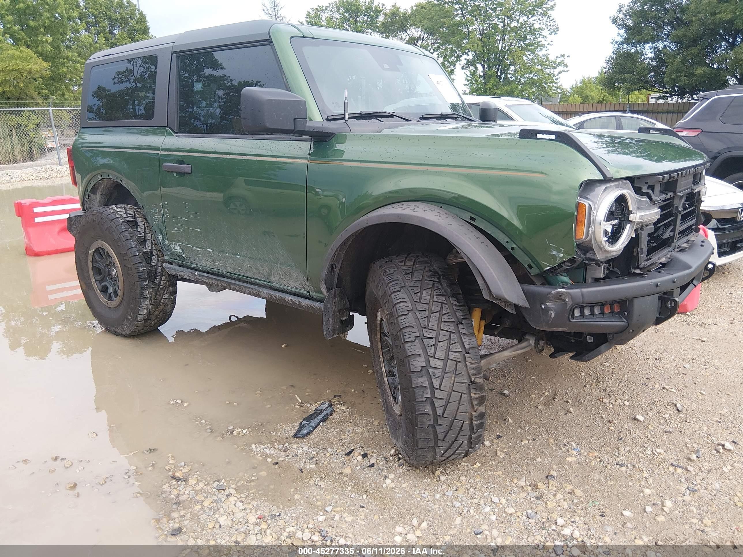 2022 Ford Bronco Black Diamond, VIN 1FMDE5CH6NLB67384 — Front end