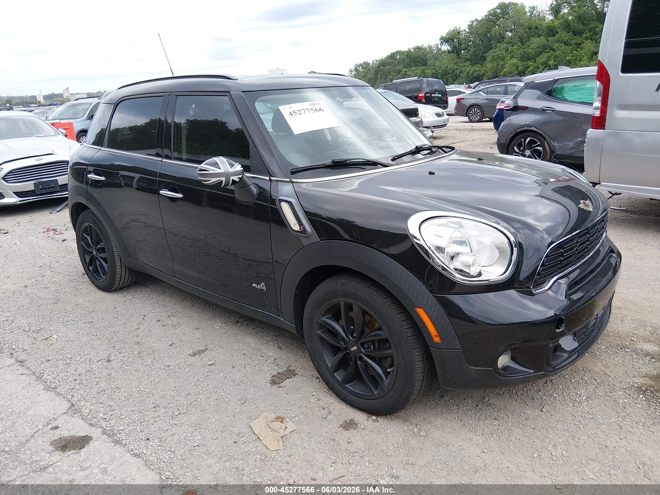 2014 MINI Countryman S, VIN WMWZC5C59EWP41428 — Fresh water flood