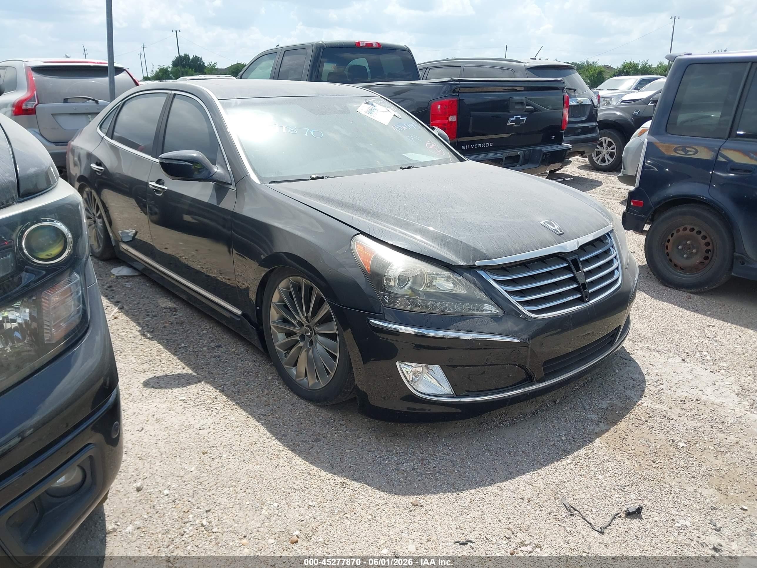 2014 Hyundai Equus Signature, VIN KMHGH4JH5EU082872 — Side