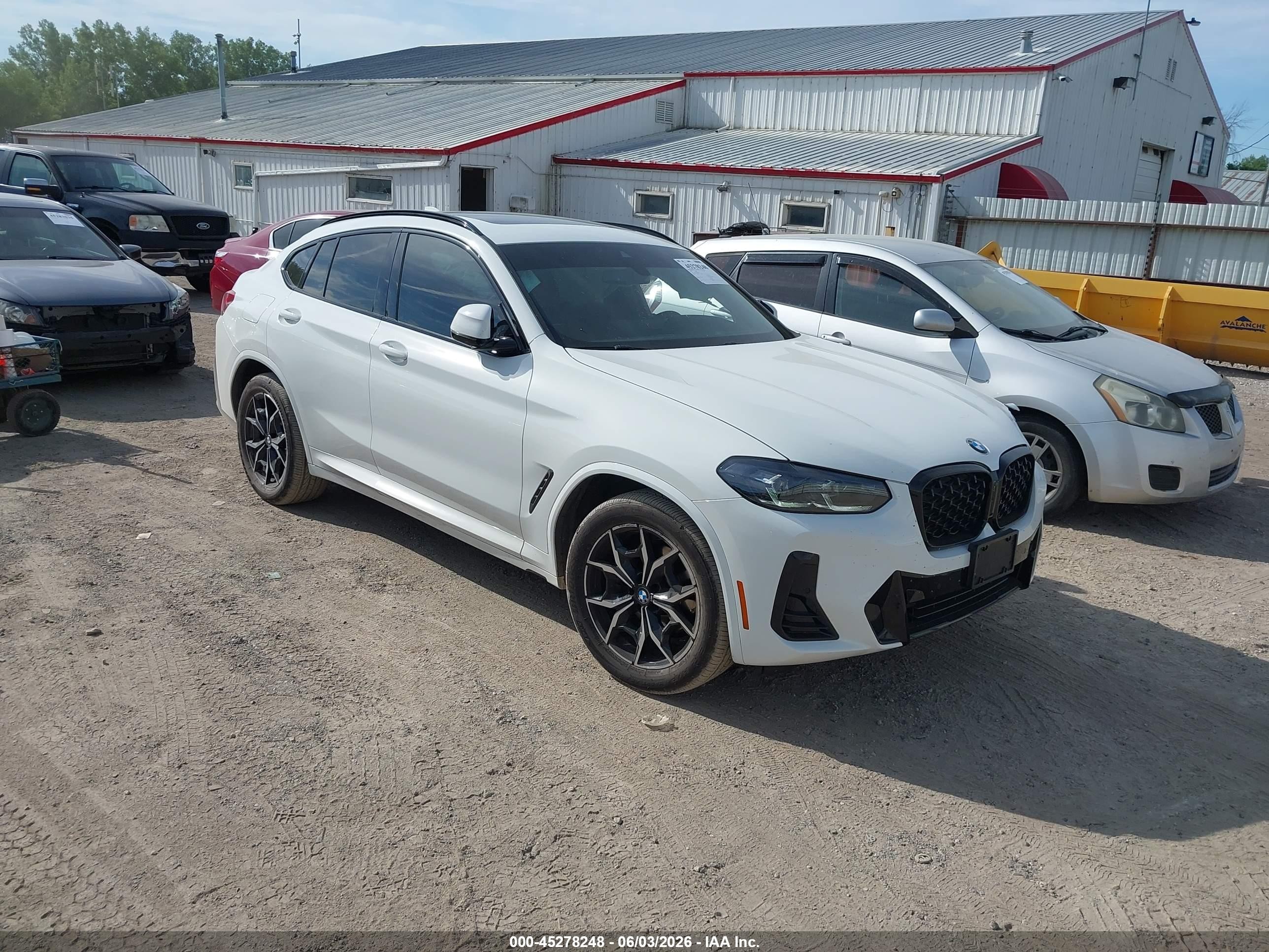 2023 BMW X4 xDrive30i, VIN 5UX33DT01P9R66241 — Front end
