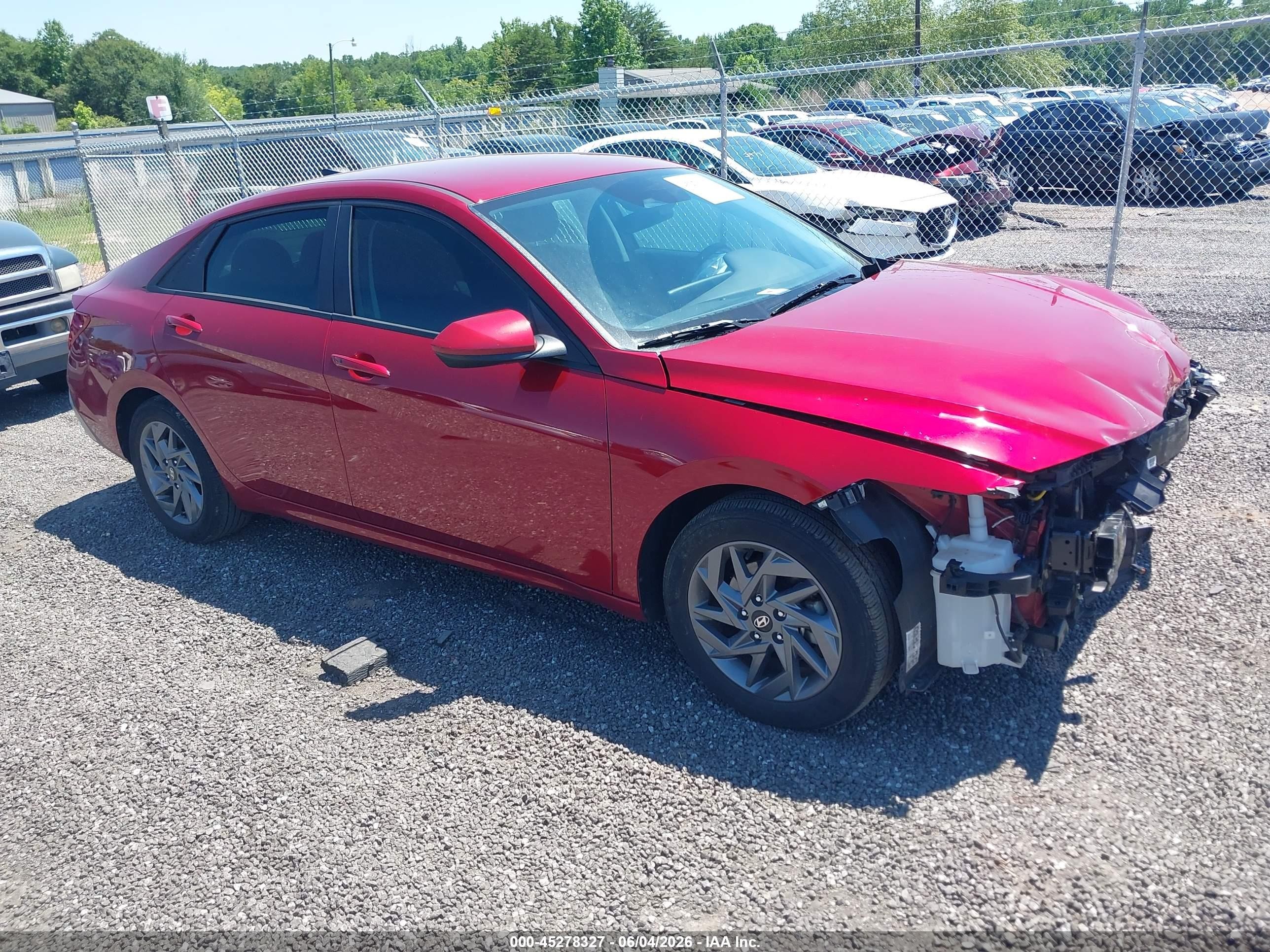2024 Hyundai Elantra SEL, VIN KMHLM4DG8RU707901 — Front end