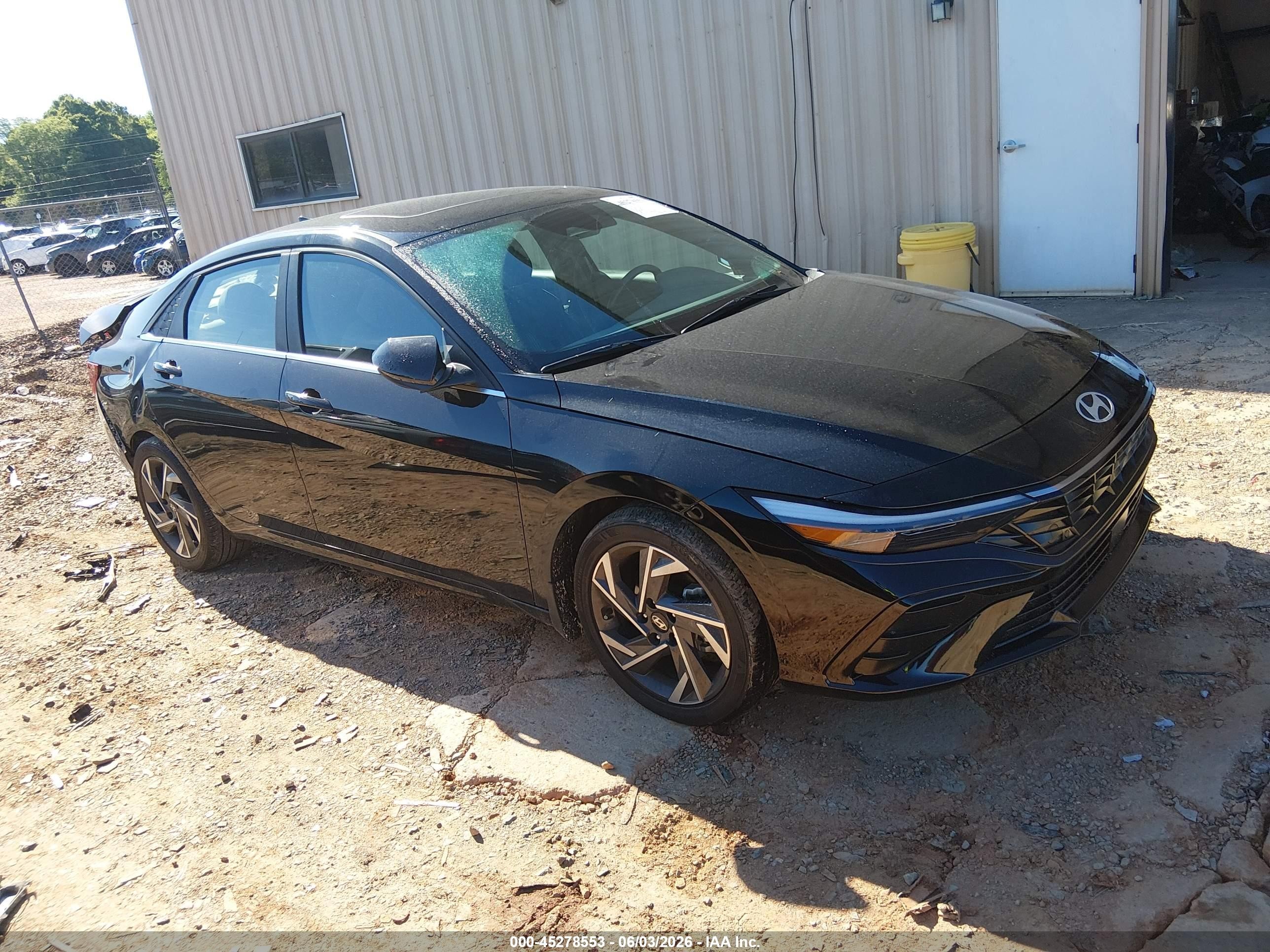 2024 Hyundai Elantra SEL, VIN KMHLS4DG7RU672452 — Rear end
