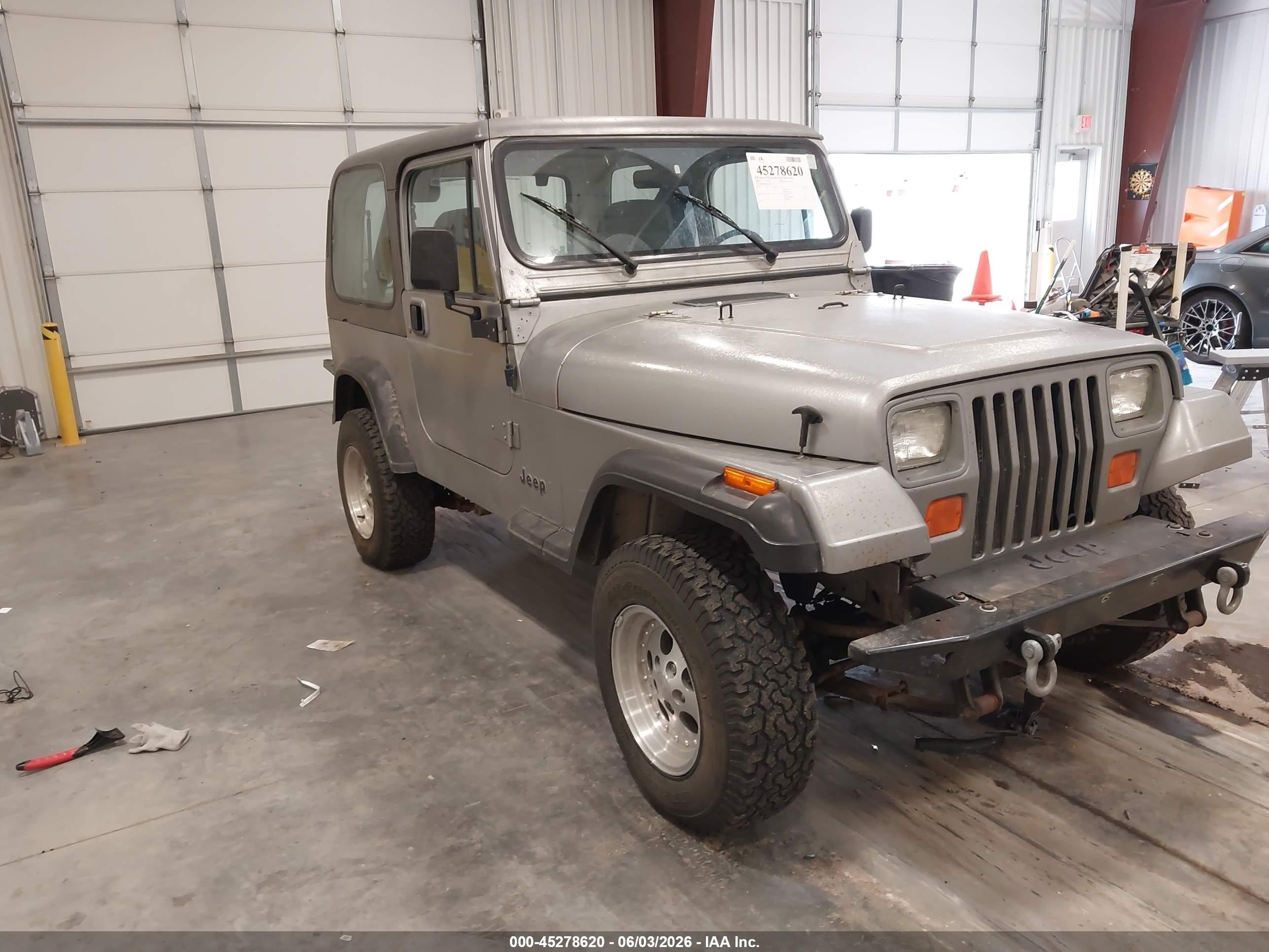 1991 Jeep Wrangler S, VIN 2J4FY19P0MJ107983 — Normal wear