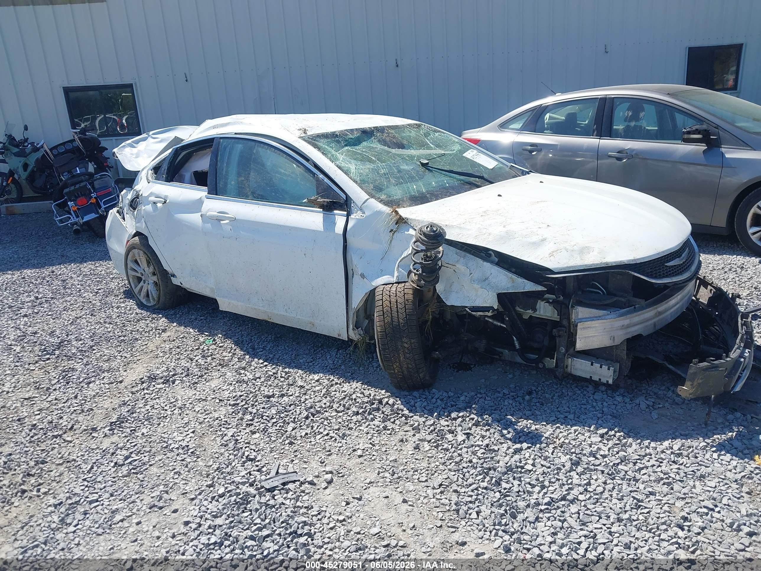 2015 Chrysler 200 Limited, VIN 1C3CCCAB9FN660074 — Опрокидывание