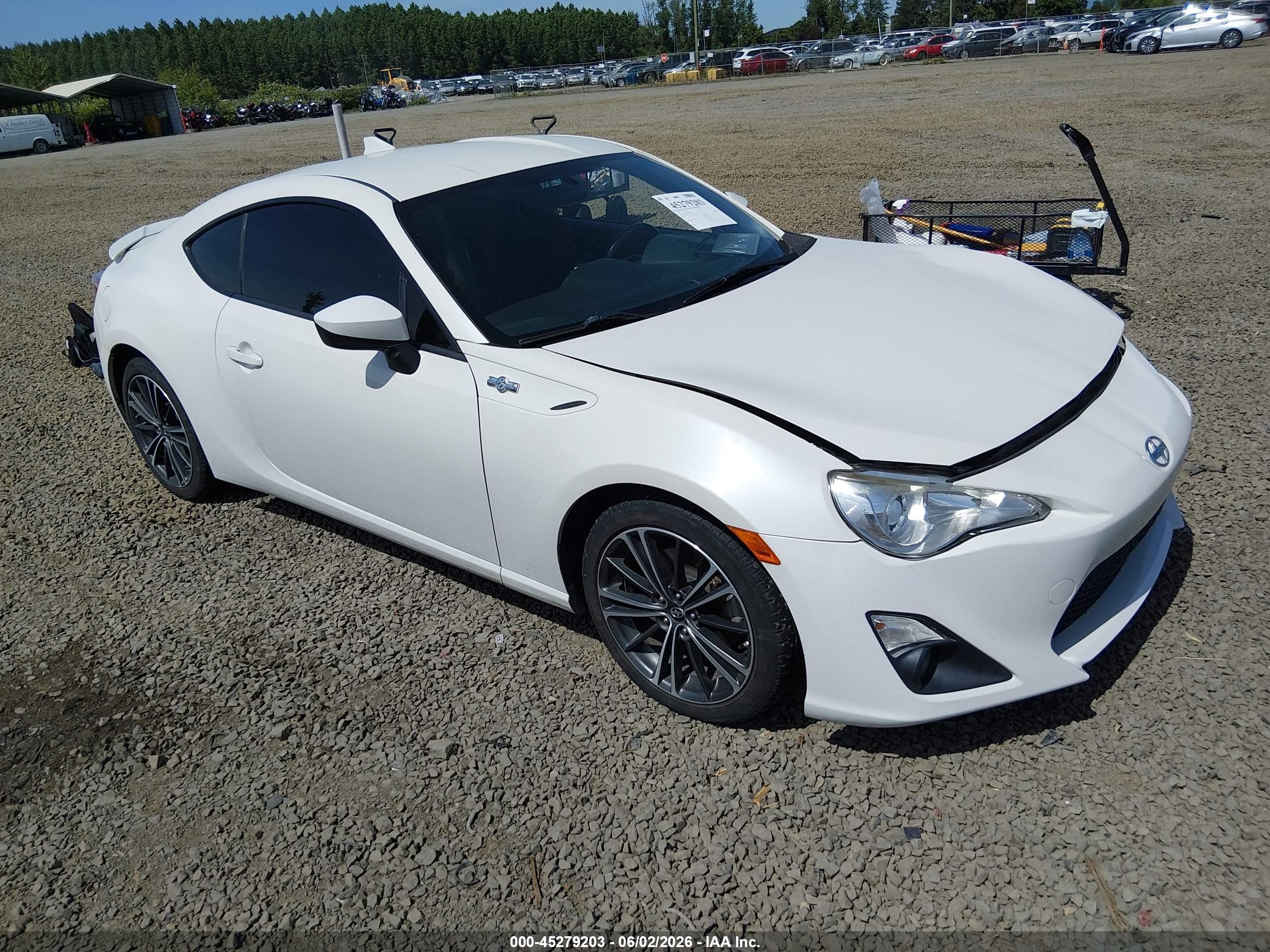 2016 Scion FR-S Release Series 2.0, VIN JF1ZNAA16G9704236 — Front end