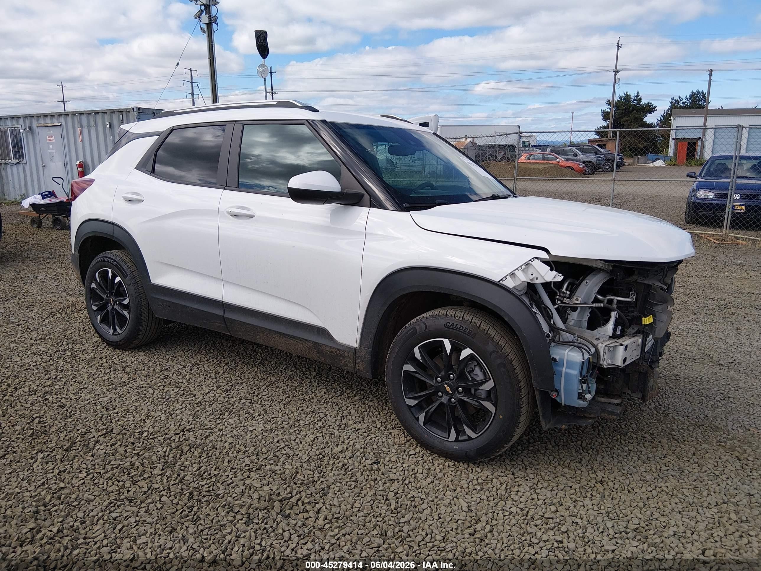 2021 Chevrolet TrailBlazer LT, VIN KL79MRSL0MB170972 — Front end