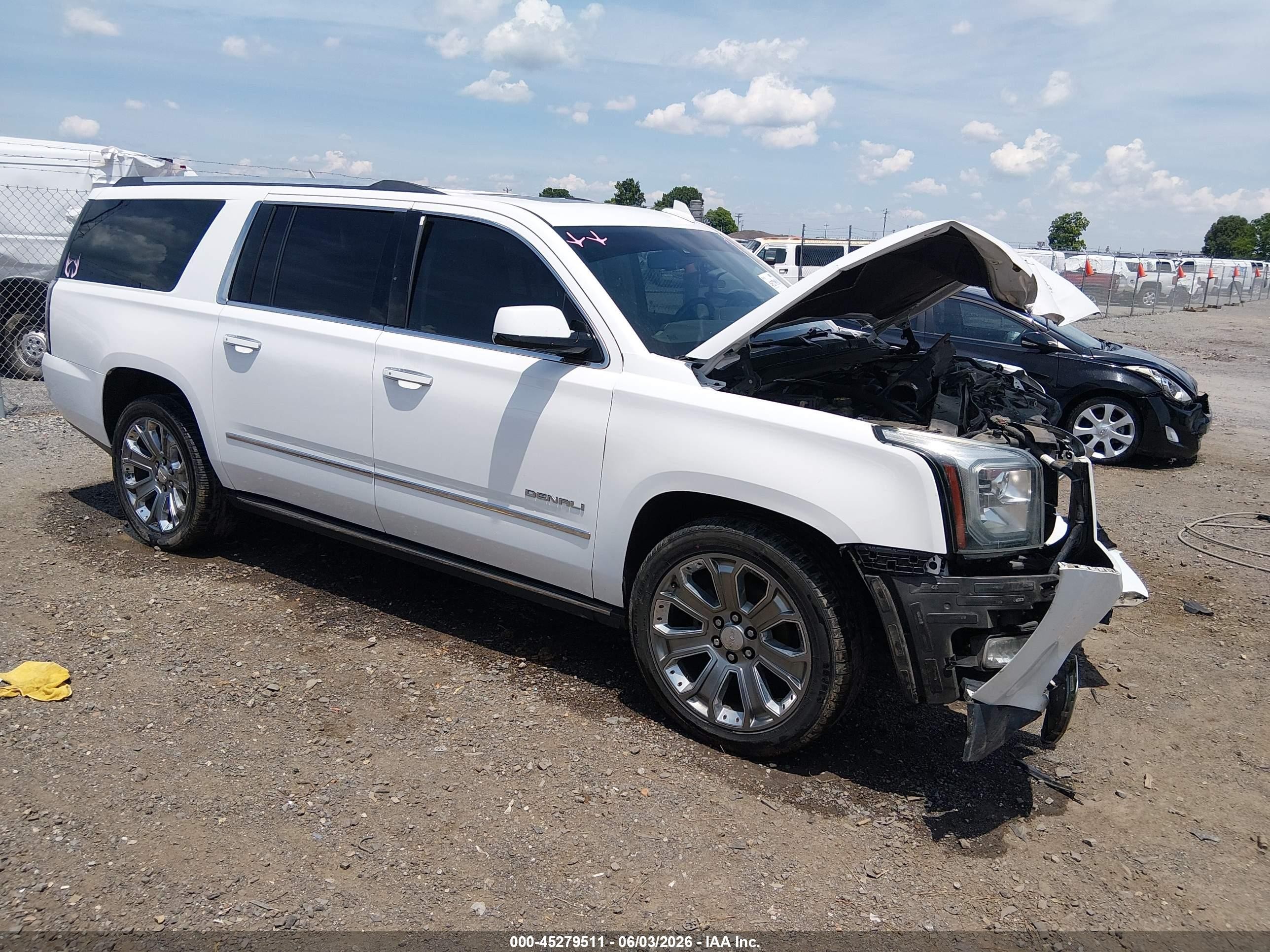 2016 GMC Yukon XL Denali, VIN 1GKS2HKJXGR100107 — All over