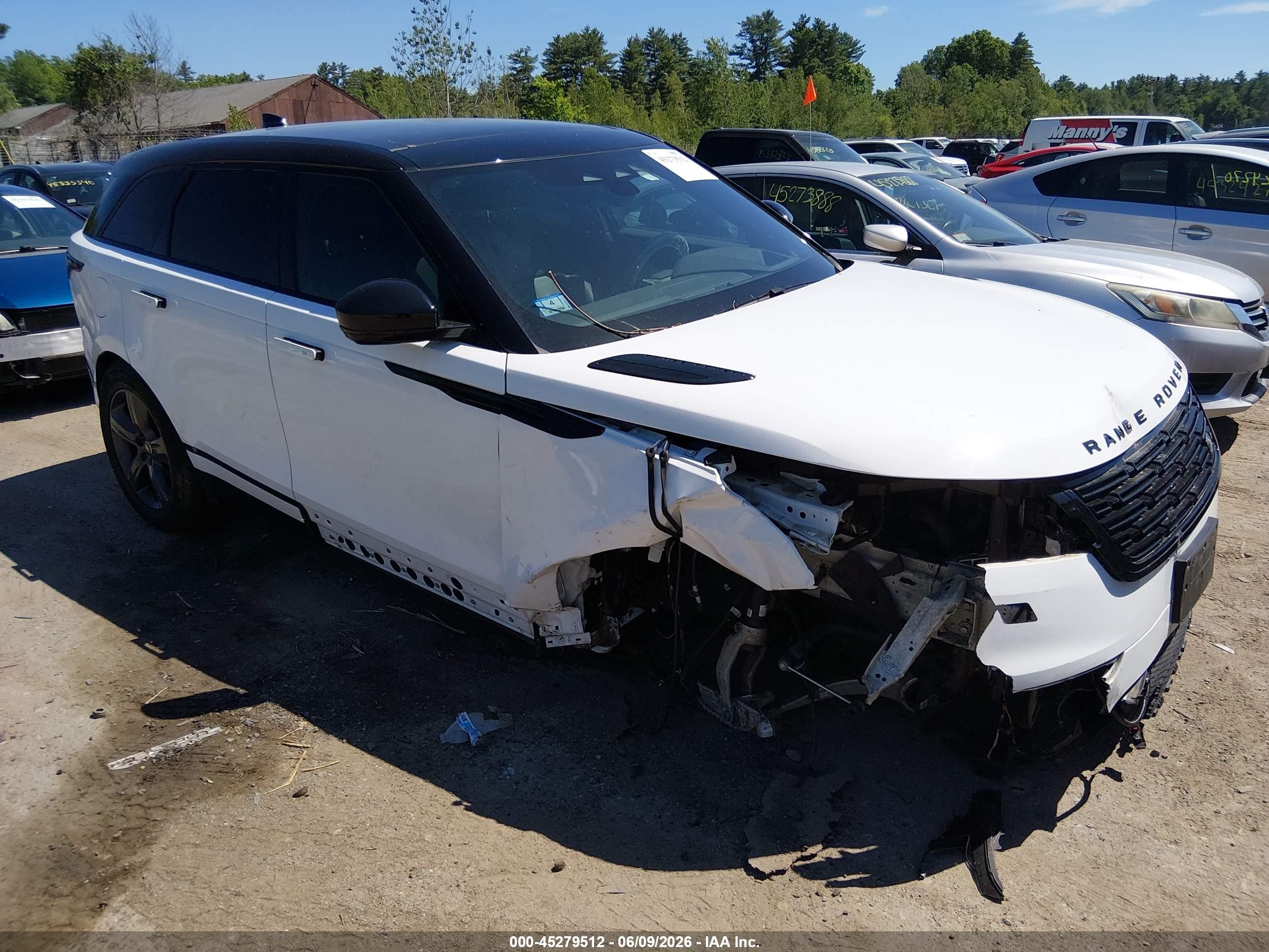 2025 Land Rover Range Rover Velar Dynamic SE, VIN SALYL2EX6SA392547 — Front end
