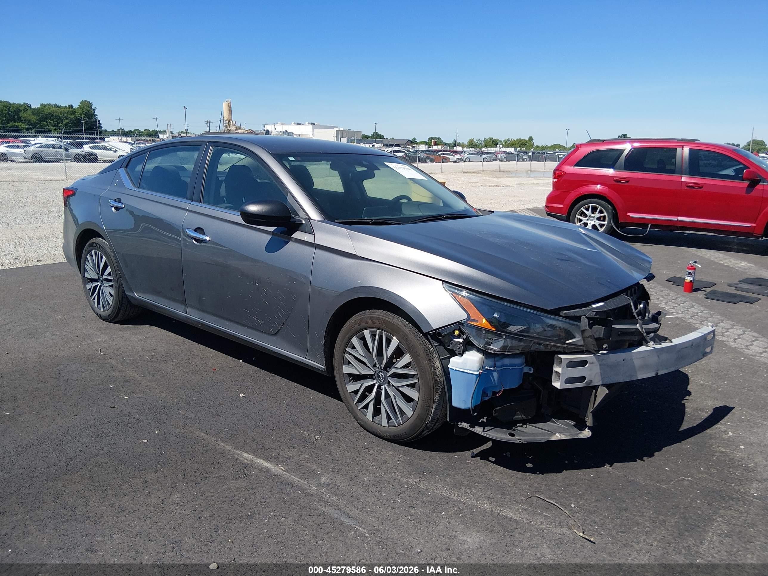 2024 Nissan Altima SV, VIN 1N4BL4DV0RN385174 — Front end