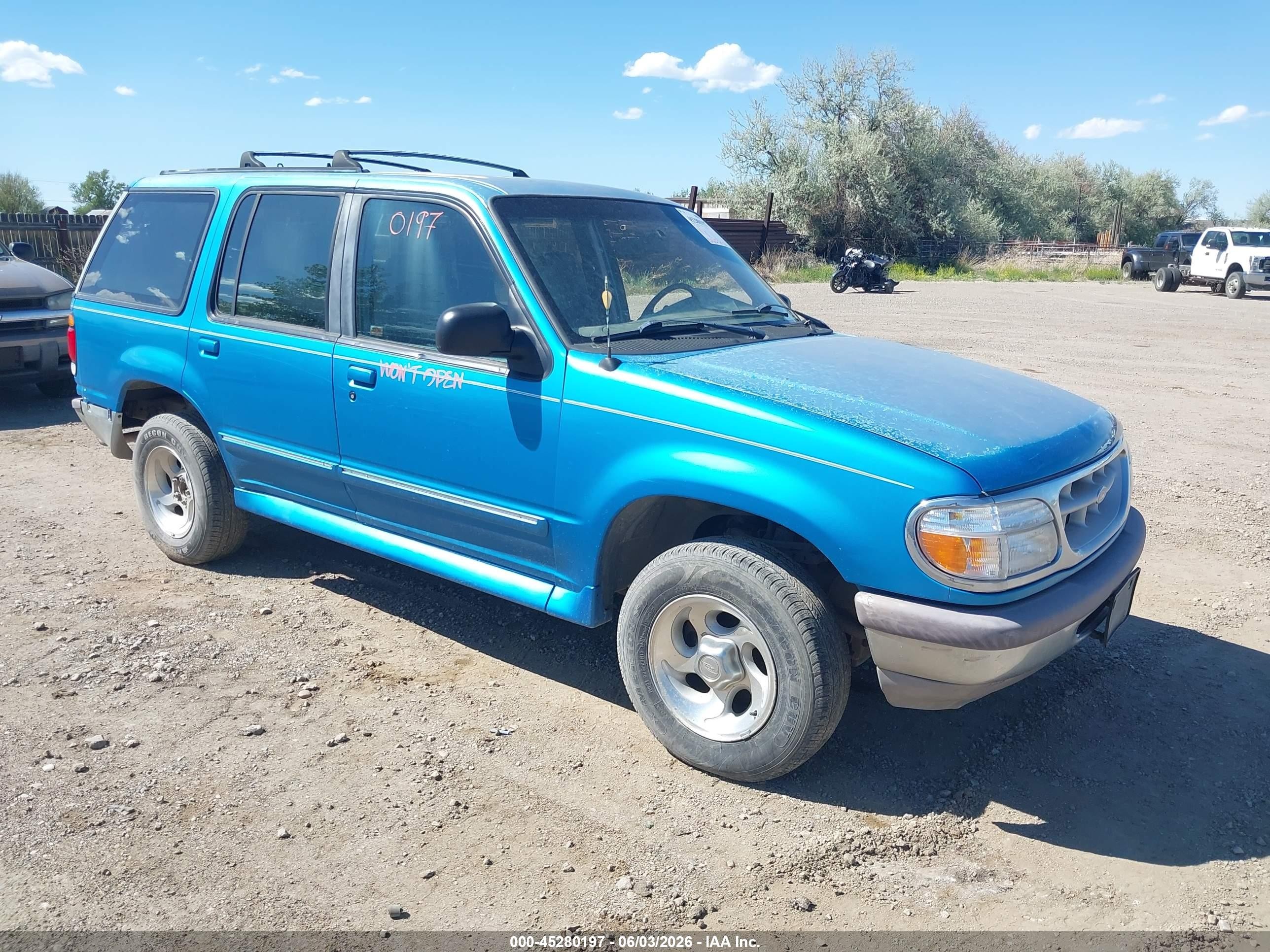 1995 Ford Explorer Eddie Bauer, VIN 1FMDU34X0SZB07171 — Обычный износ