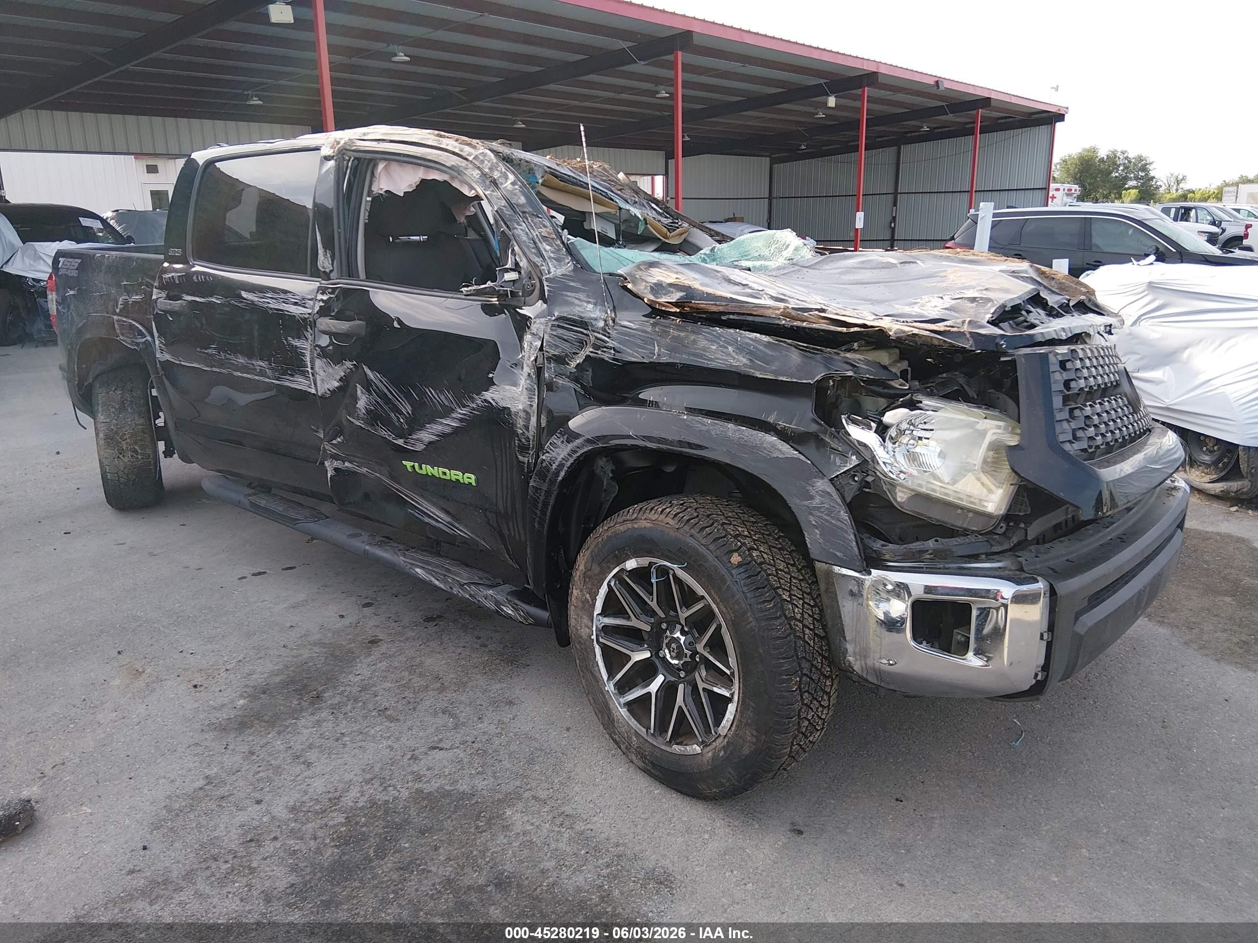 2014 Toyota Tundra SR5, VIN 5TFEM5F19EX080033 — Rollover