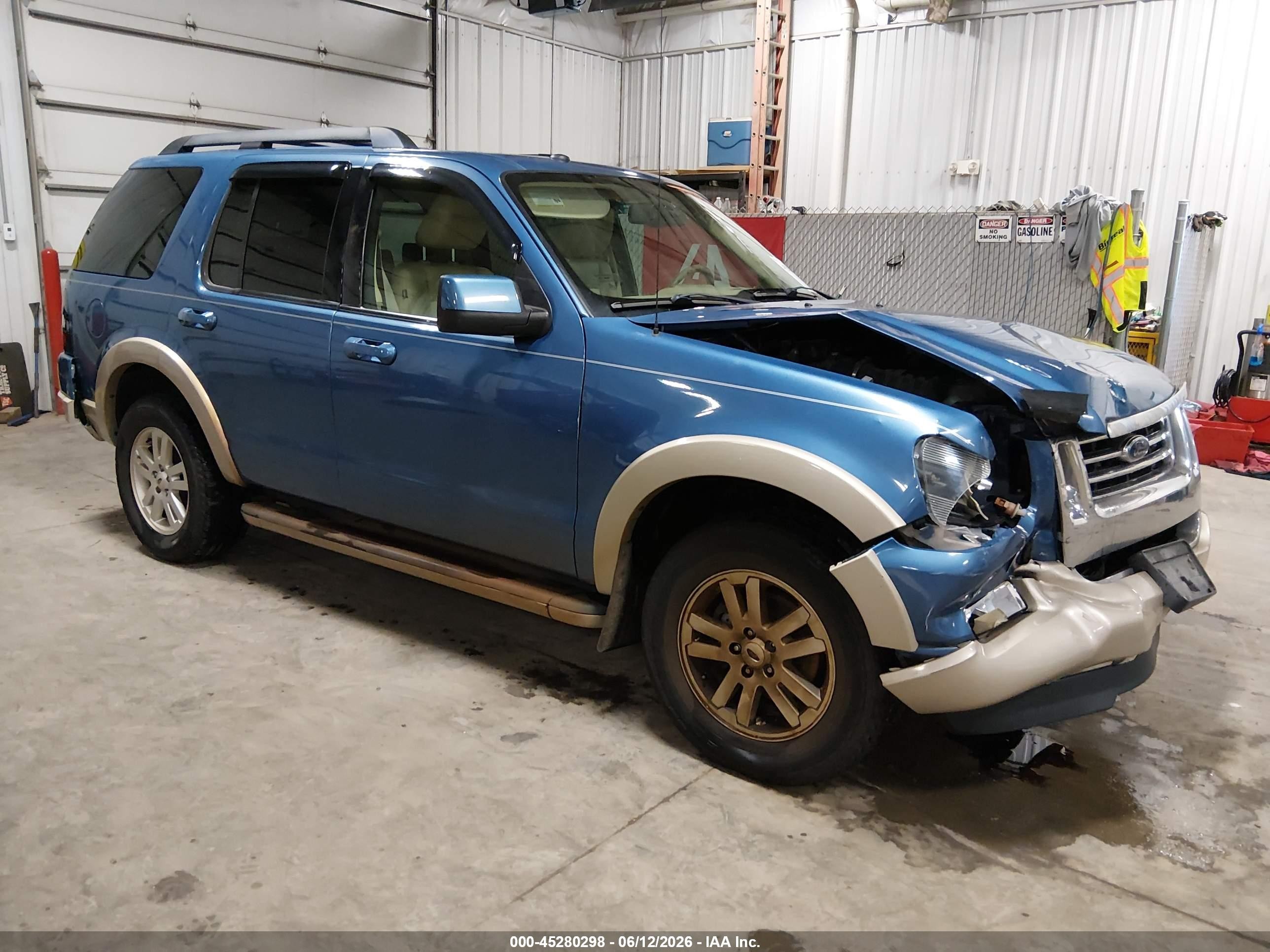 2009 Ford Explorer Eddie Bauer, VIN 1FMEU74E89UA14741 — Front end