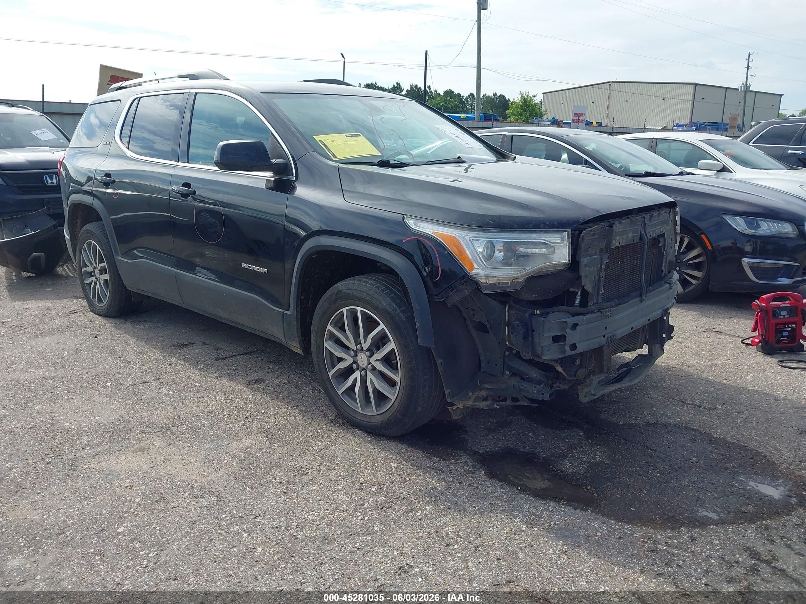 2018 GMC Acadia SLE, VIN 1GKKNLLS4JZ120720 — Перед