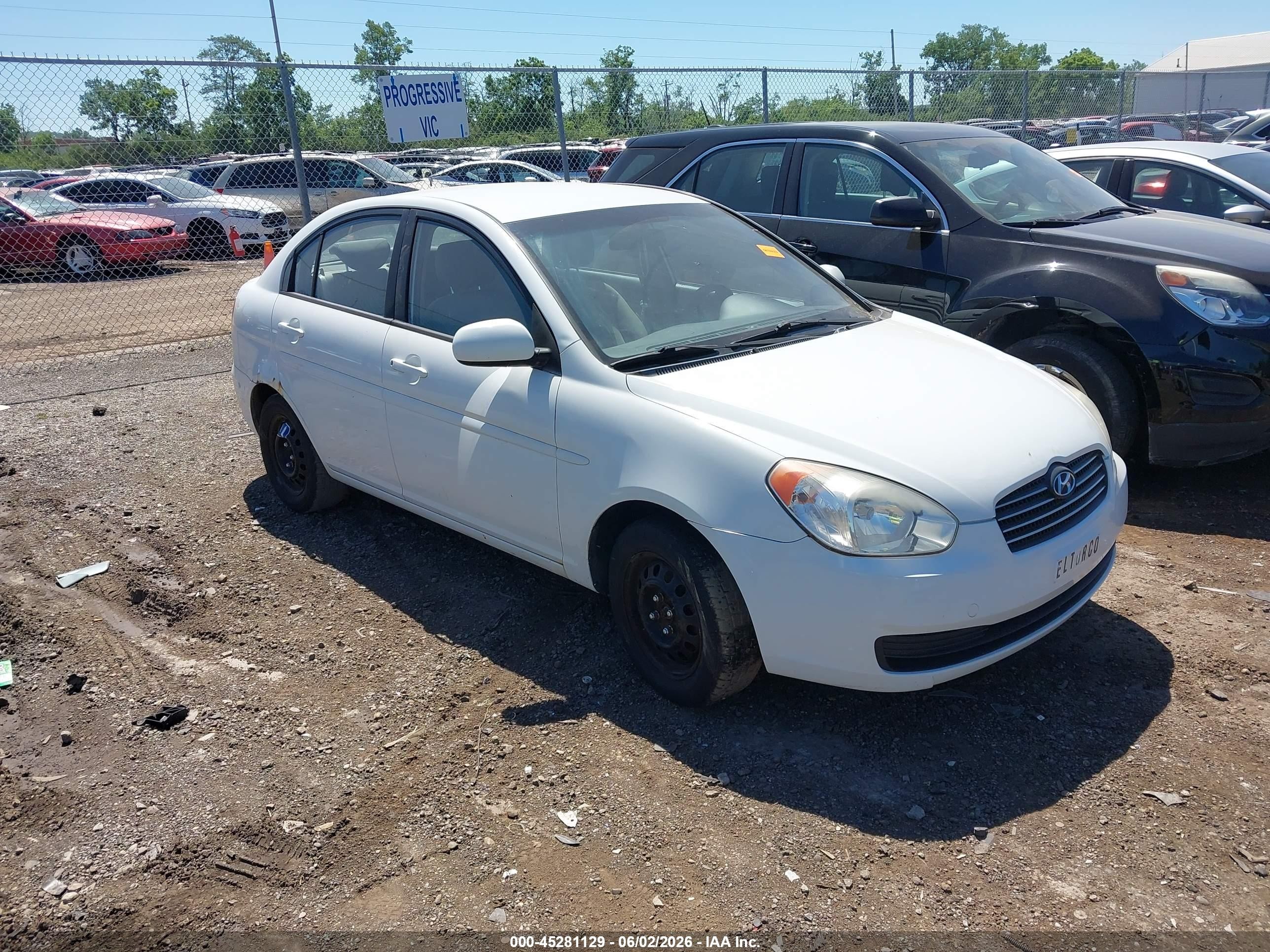 2010 Hyundai Accent GLS, VIN KMHCN4AC7AU475035 — Normal wear