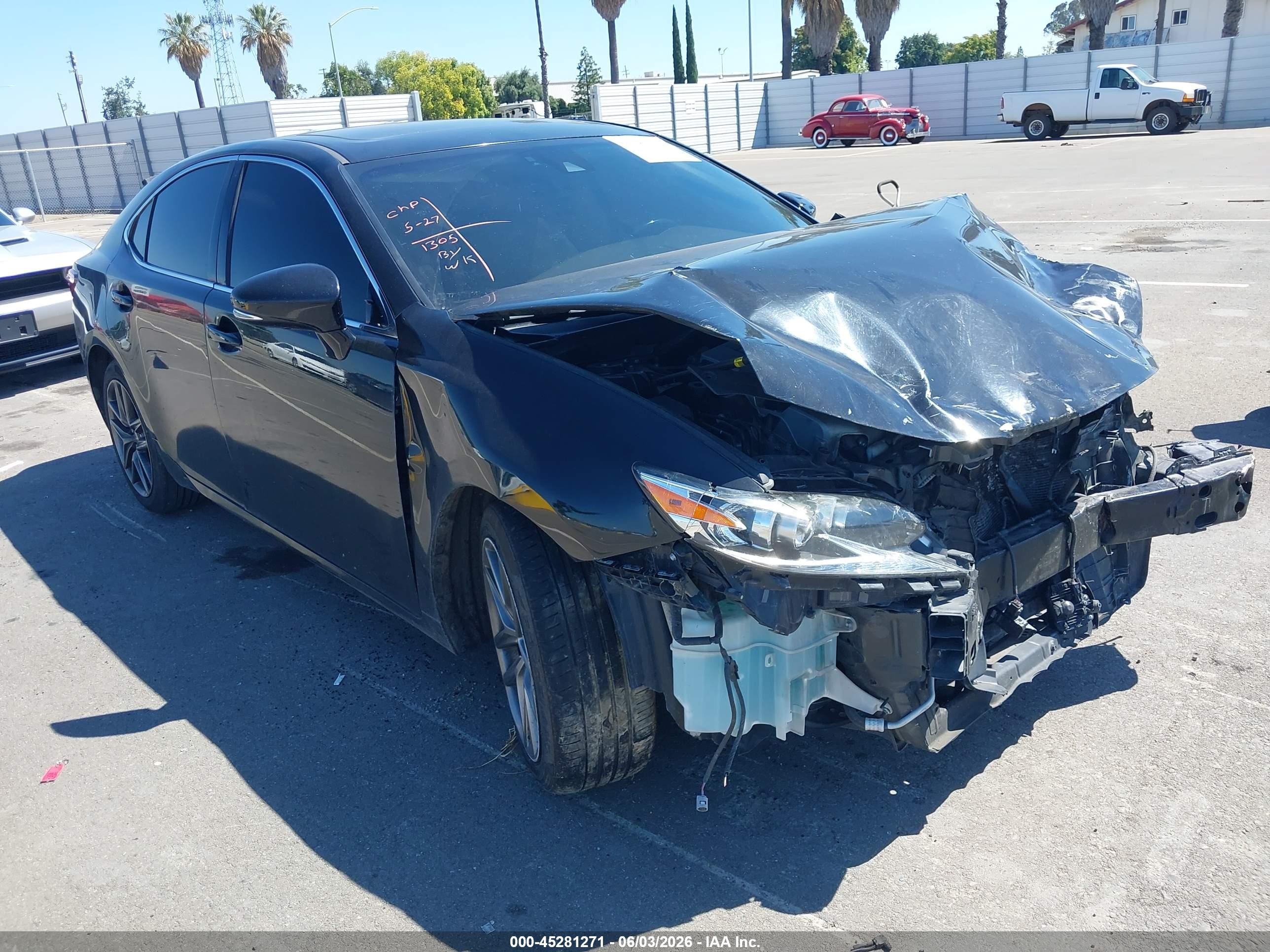 2016 Lexus ES 330, VIN JTHBK1GG7G2235276 — Бок
