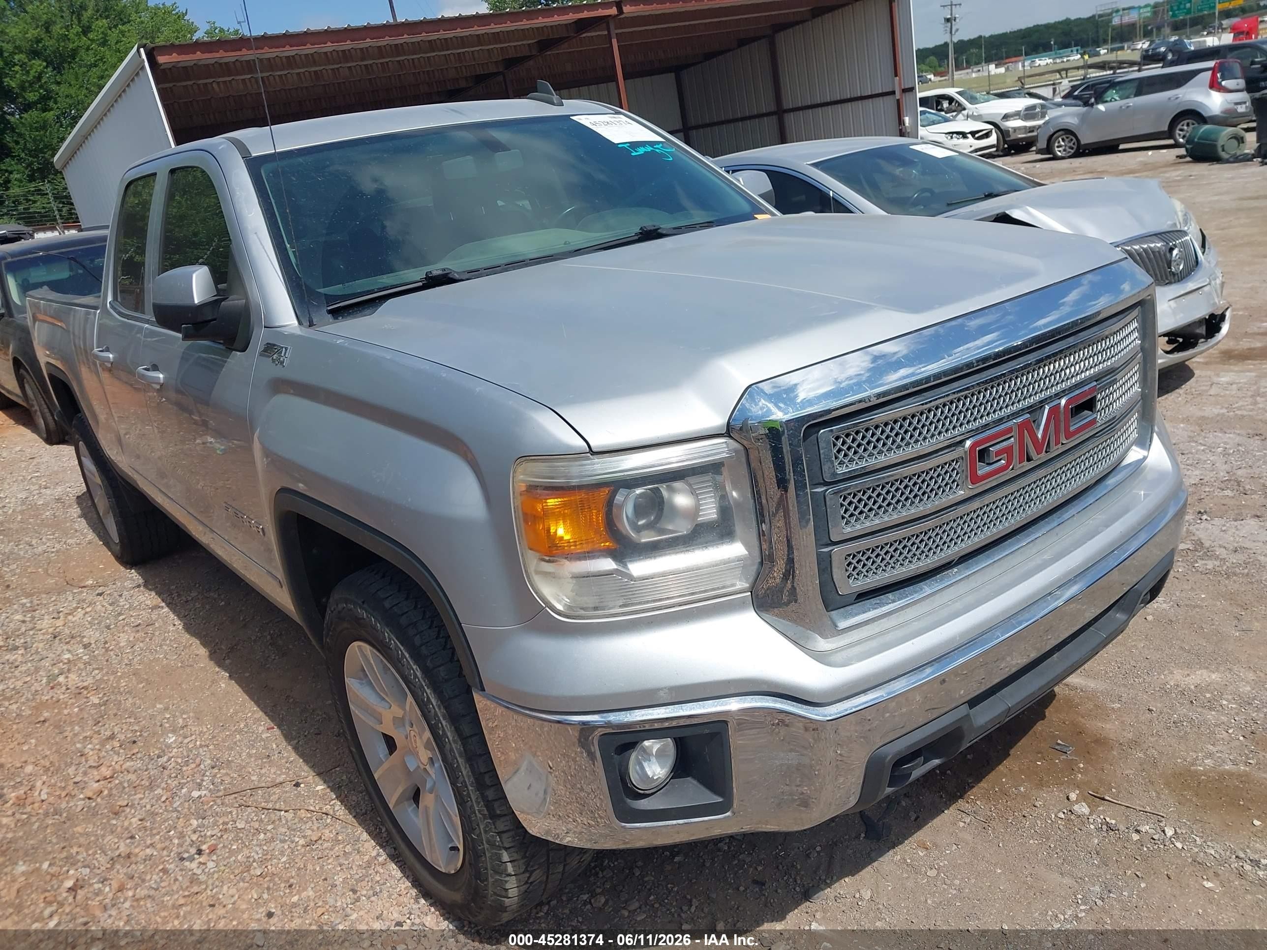 2015 GMC Sierra 1500 SLE, VIN 1GTV2UEC1FZ199350 — Rear end