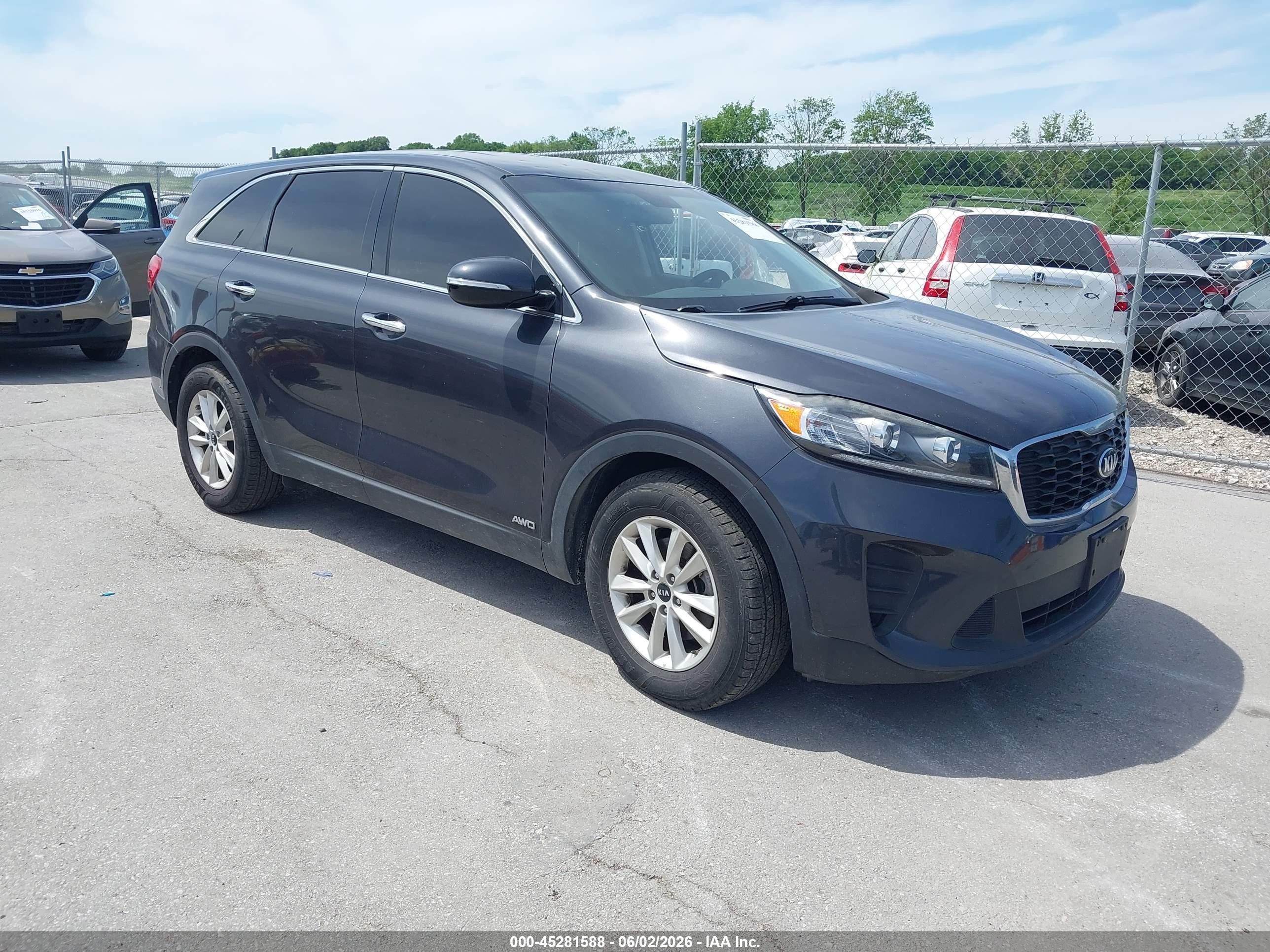 2019 Kia Sorento LX, VIN 5XYPGDA57KG553219 — Hail