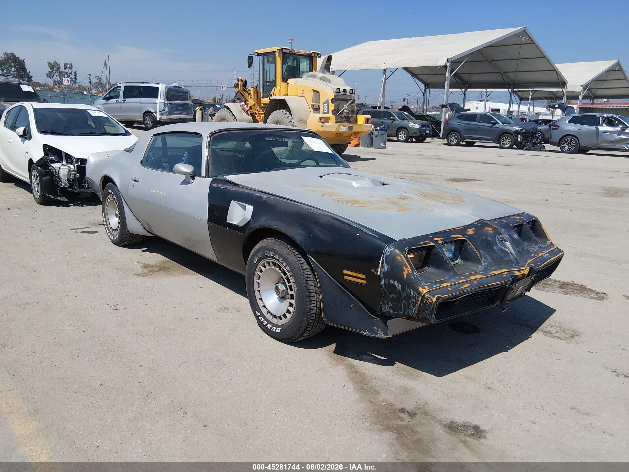 1981 Pontiac Firebird, VIN 1G2AW87W1BL109925 — Normal wear