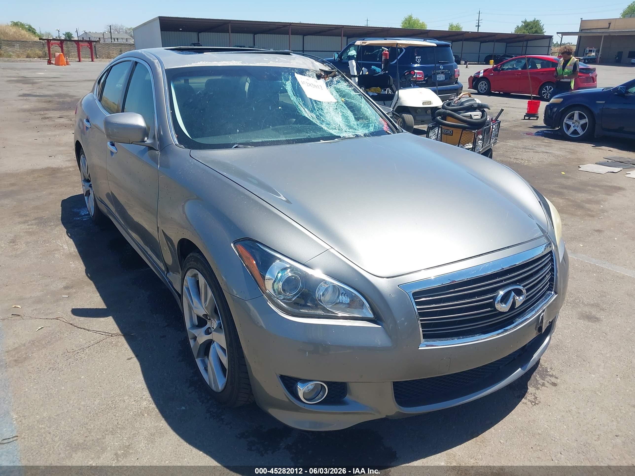 2011 Infiniti M, VIN JN1BY1AP4BM321959 — Roof