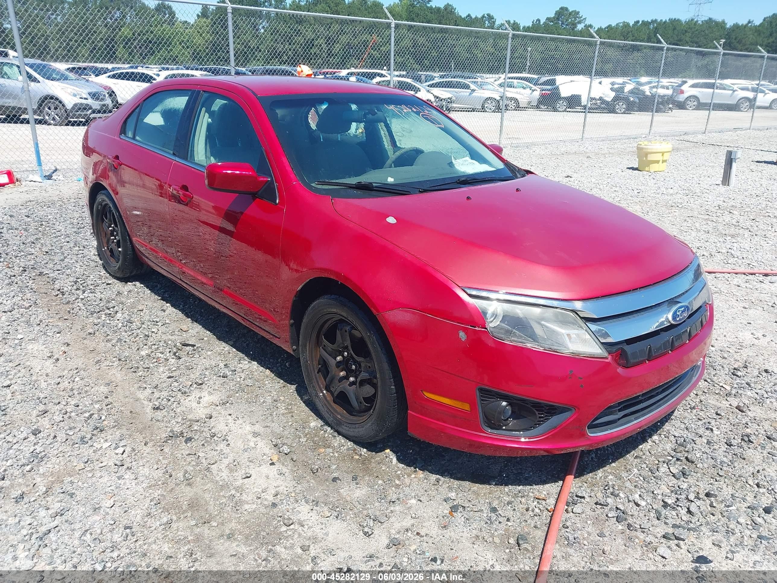 2010 Ford Fusion SE, VIN 3FAHP0HG9AR362027 — Front end