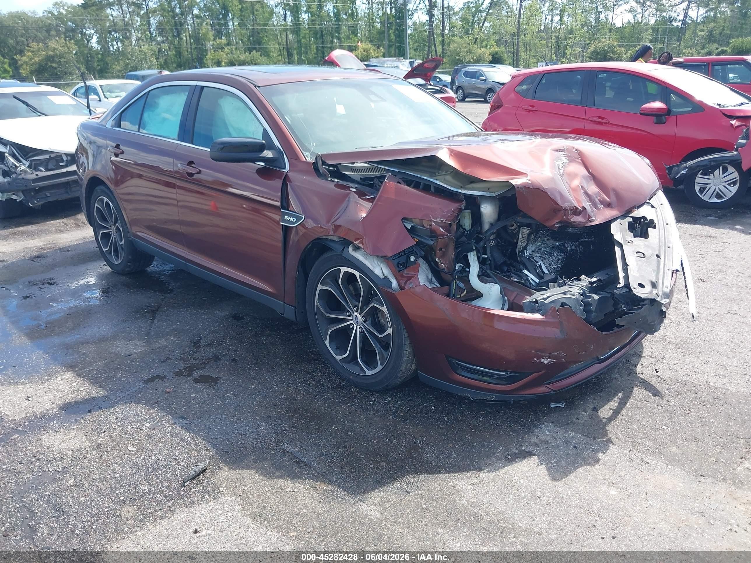 2016 Ford Taurus SHO, VIN 1FAHP2KT3GG140164 — Механическое