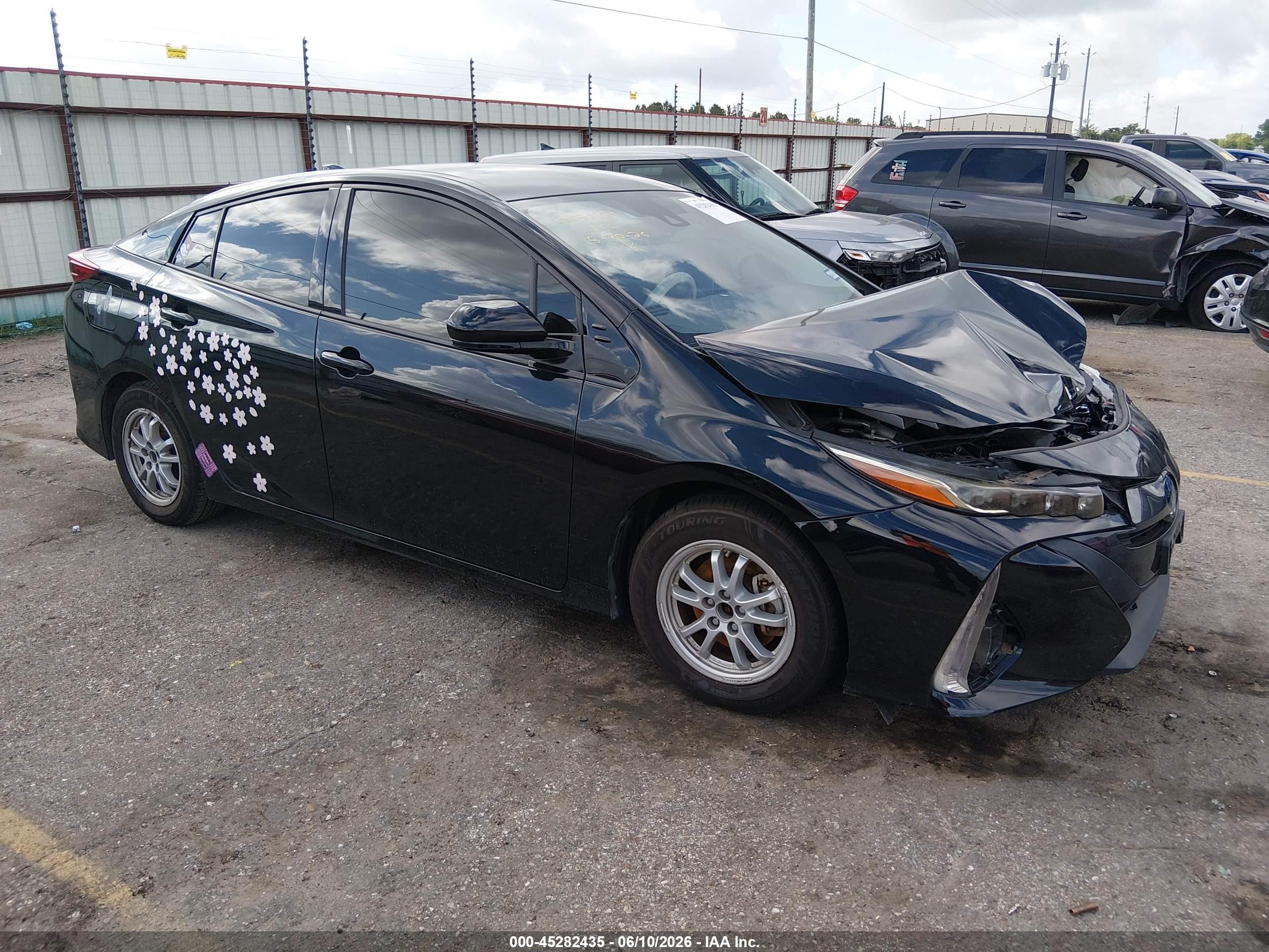 2020 Toyota Prius LE, VIN JTDKARFP1L3145341 — Front end