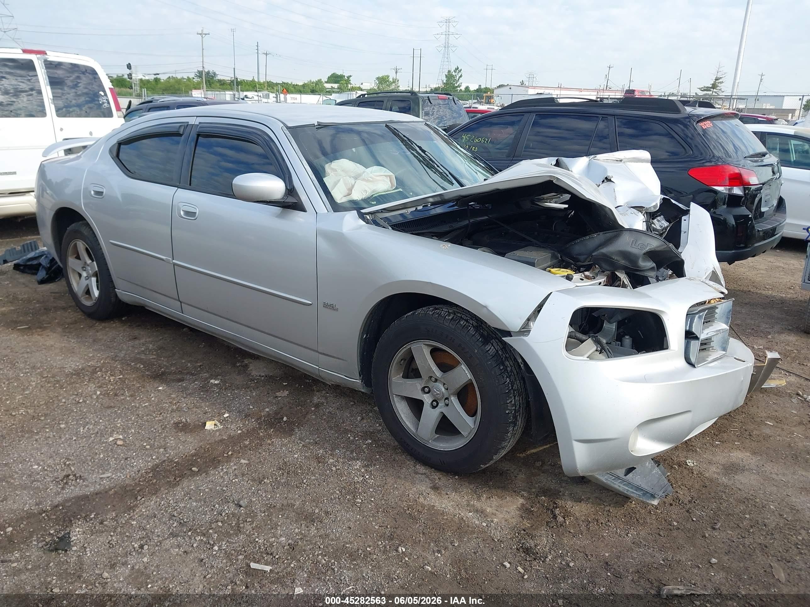 2010 Dodge Charger SXT, VIN 2B3CA3CV2AH290758 — Front end