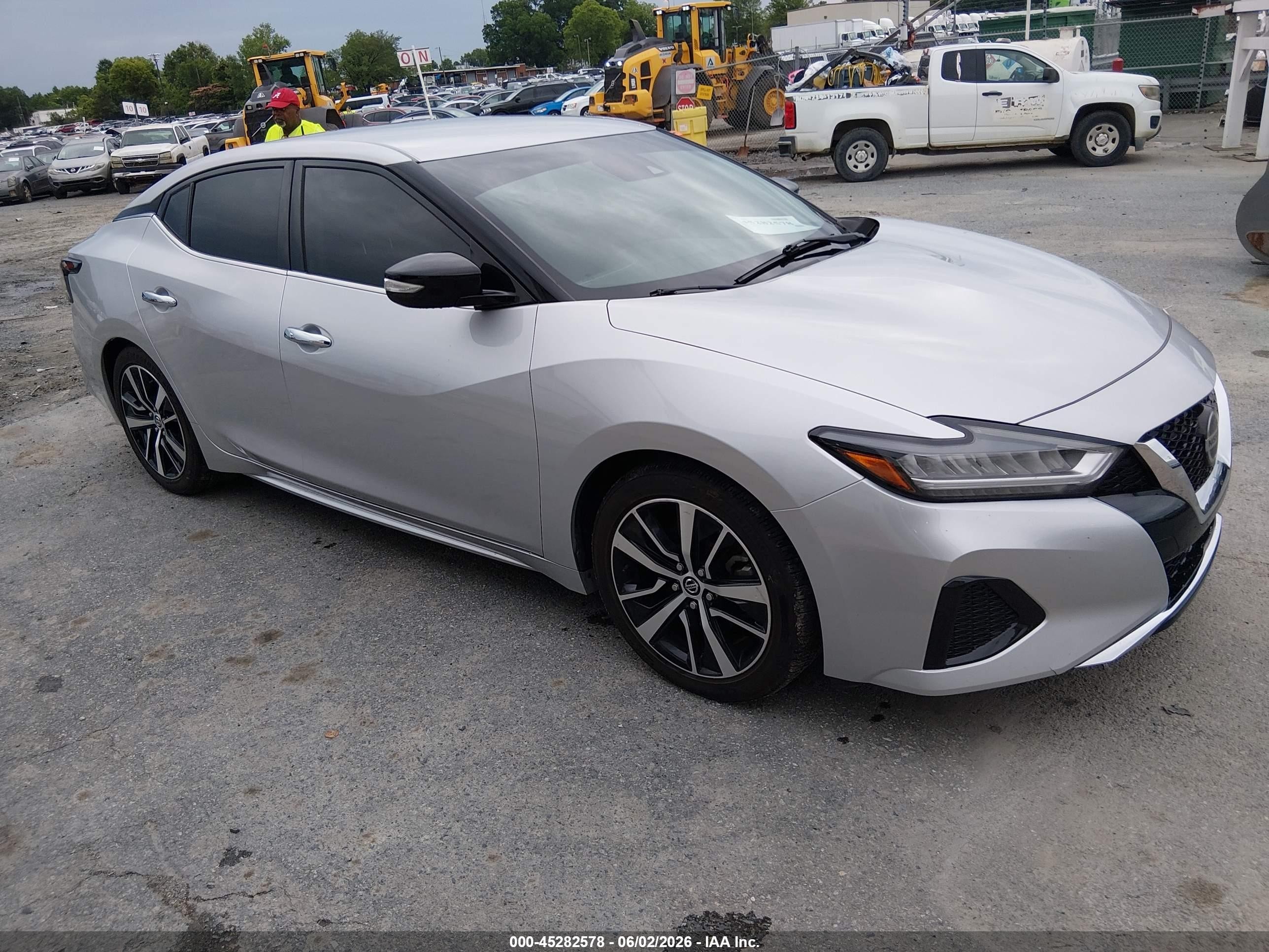 2021 Nissan Maxima SV, VIN 1N4AA6CV3MC513555 — Обычный износ