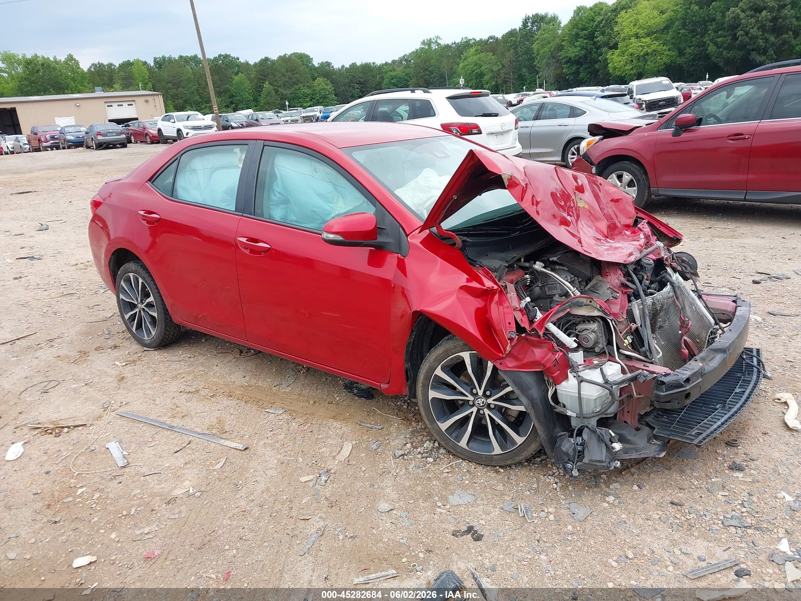 2018 Toyota Corolla LE, VIN 5YFBURHE7JP822898 — Front end