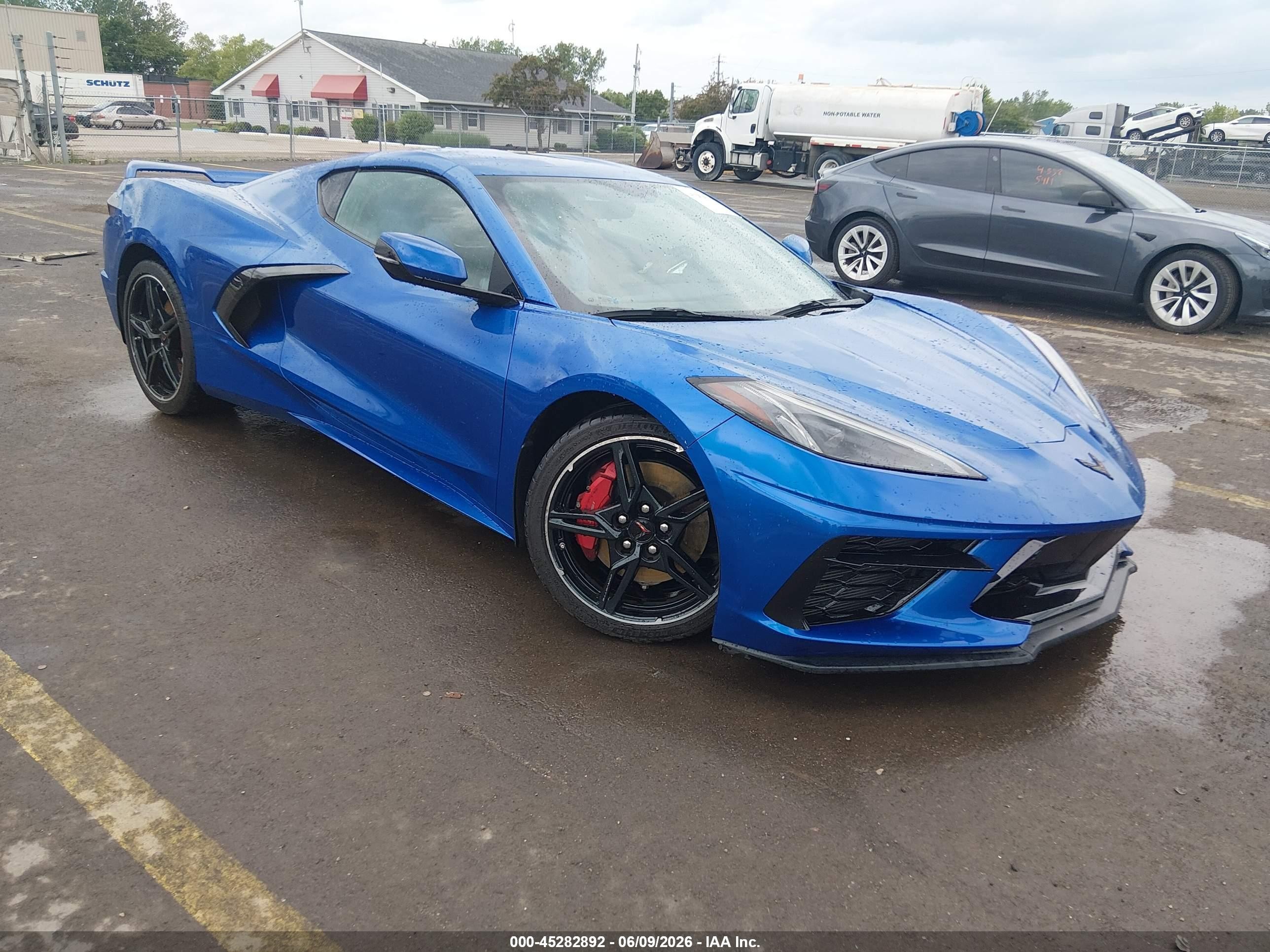 2021 Chevrolet Corvette 3LT, VIN 1G1YC2D42M5119186 — Side