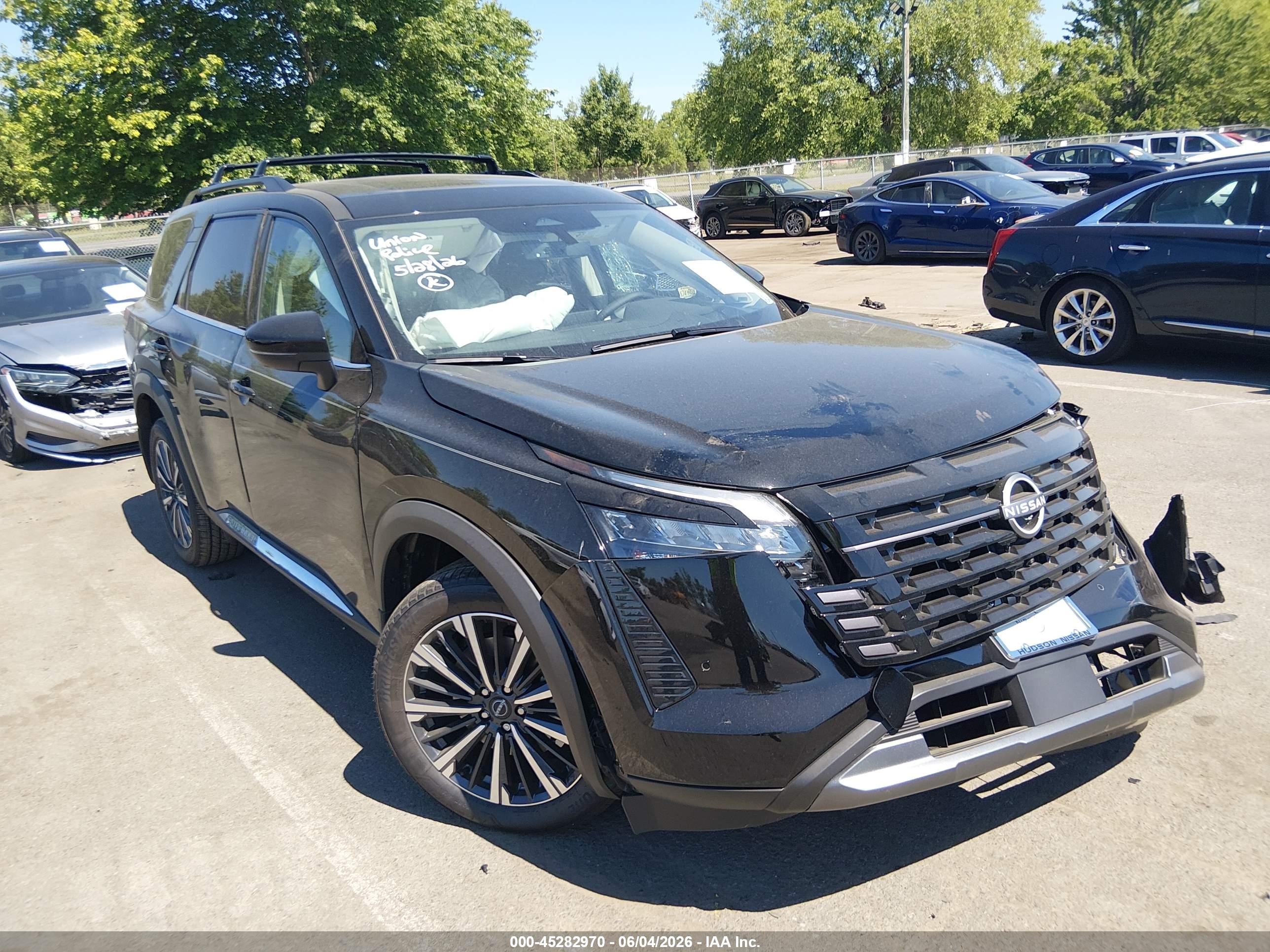 2026 Nissan Pathfinder Platinum, VIN 5N1DR3DJ0TC249716 — Перед
