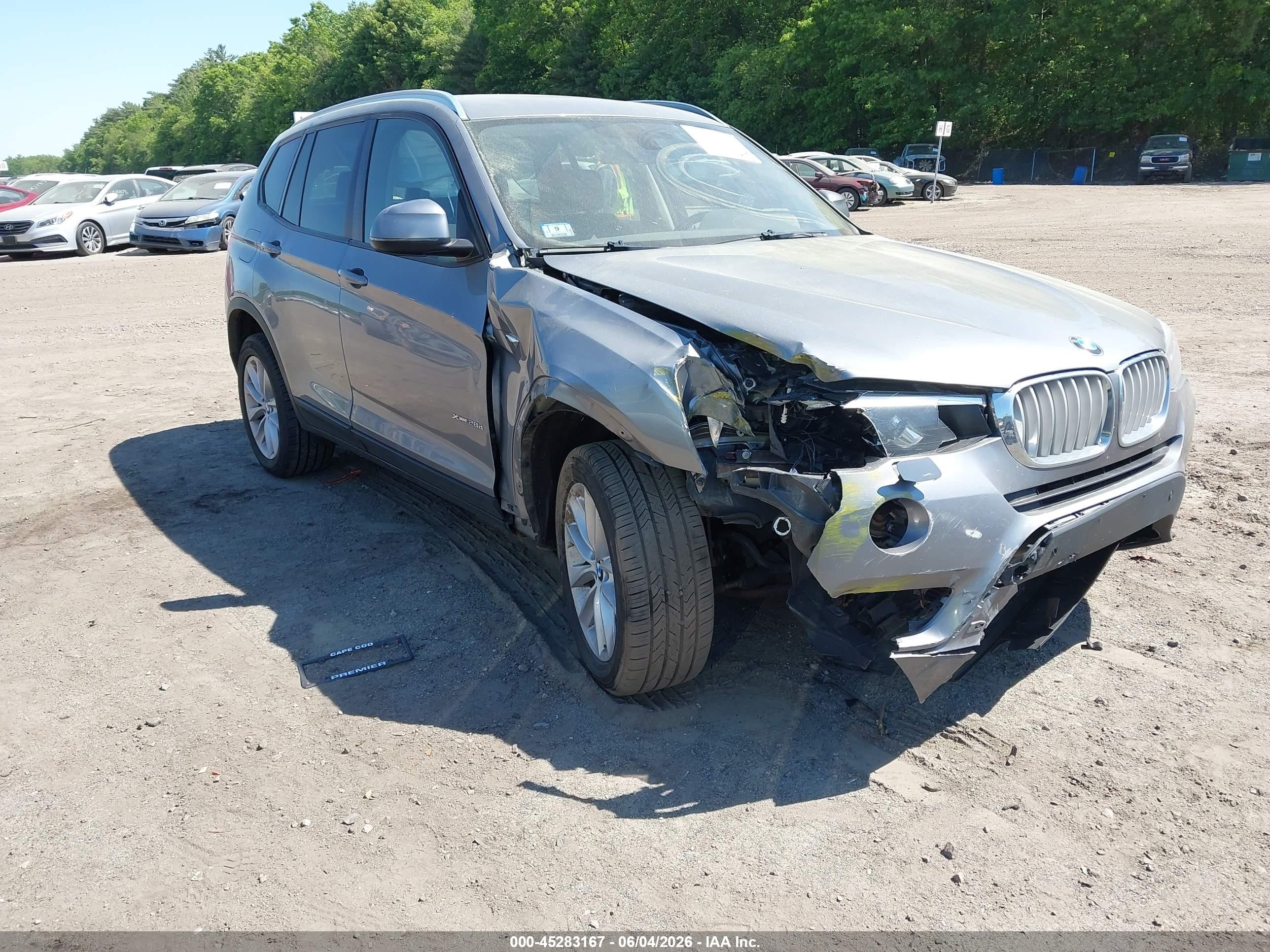 2015 BMW X3 xDrive28d, VIN 5UXWY3C55F0E97553 — Front end