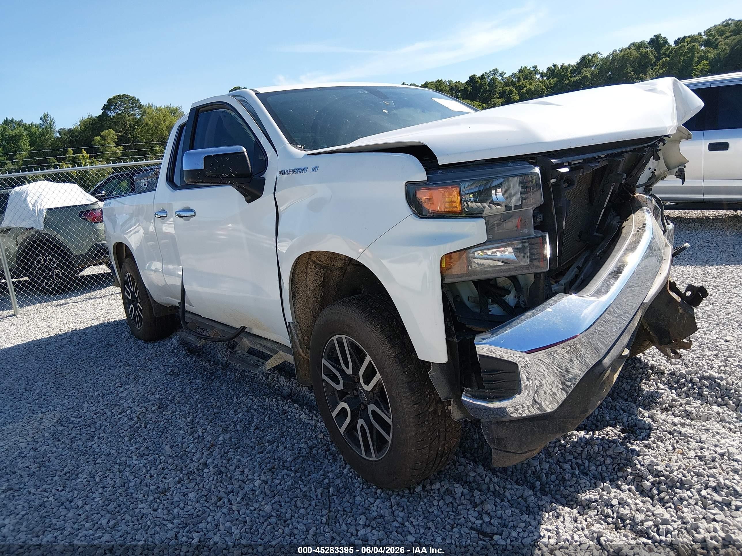 2020 Chevrolet Silverado 1500 Work Truck, VIN 1GCRYAEF4LZ300627 — Front end