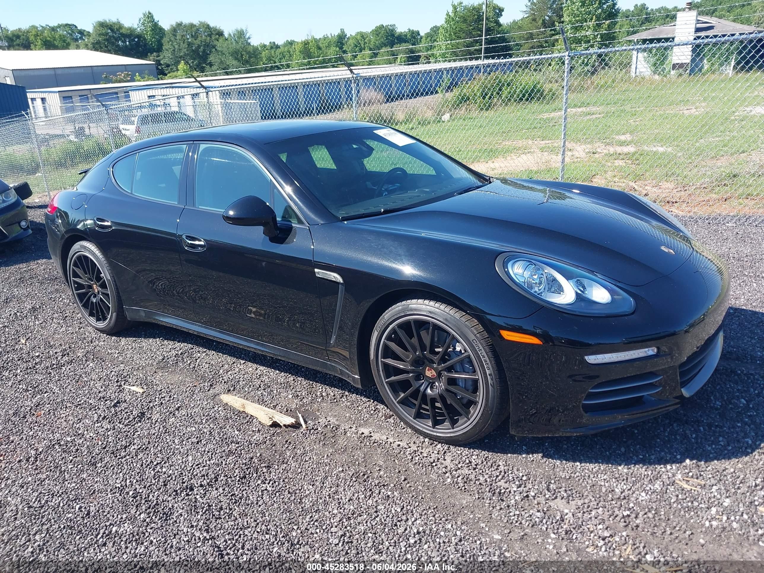 2014 Porsche Panamera, VIN WP0AA2A71EL008249 — Пожар в салоне