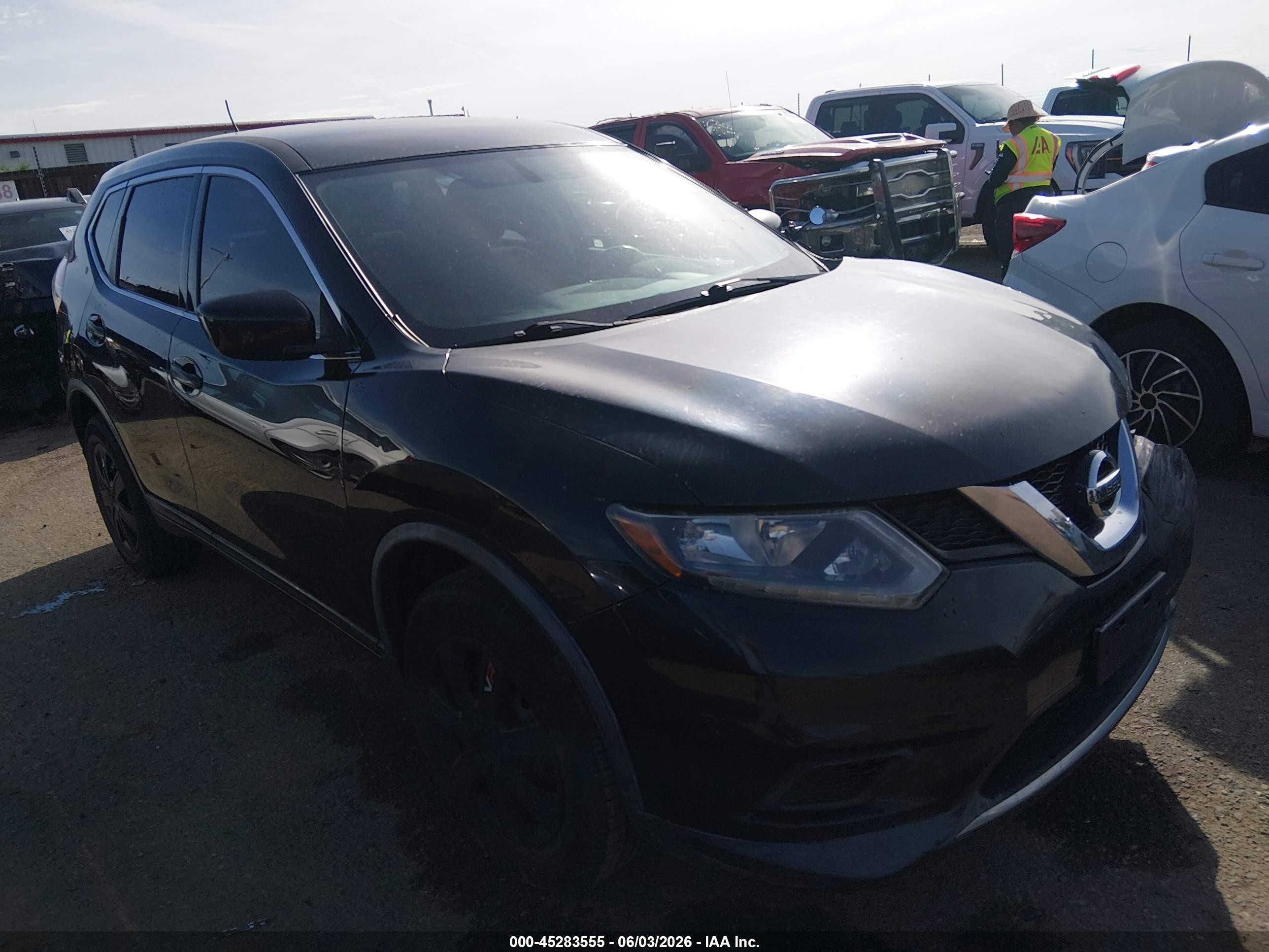 2016 Nissan Rogue SV, VIN KNMAT2MV1GP624775 — Front end