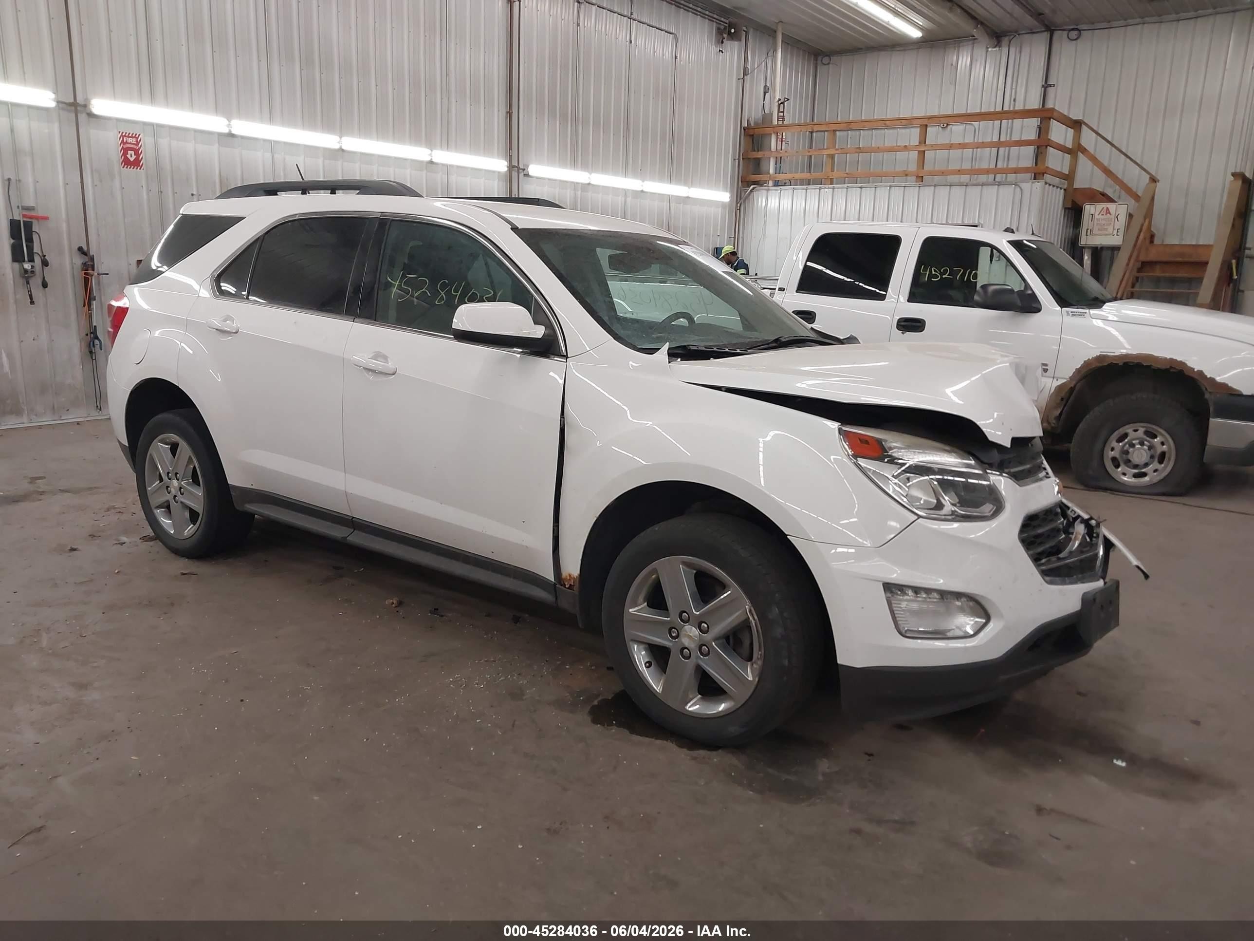 2016 Chevrolet Equinox LT, VIN 2GNFLFEKXG6230233 — Front end