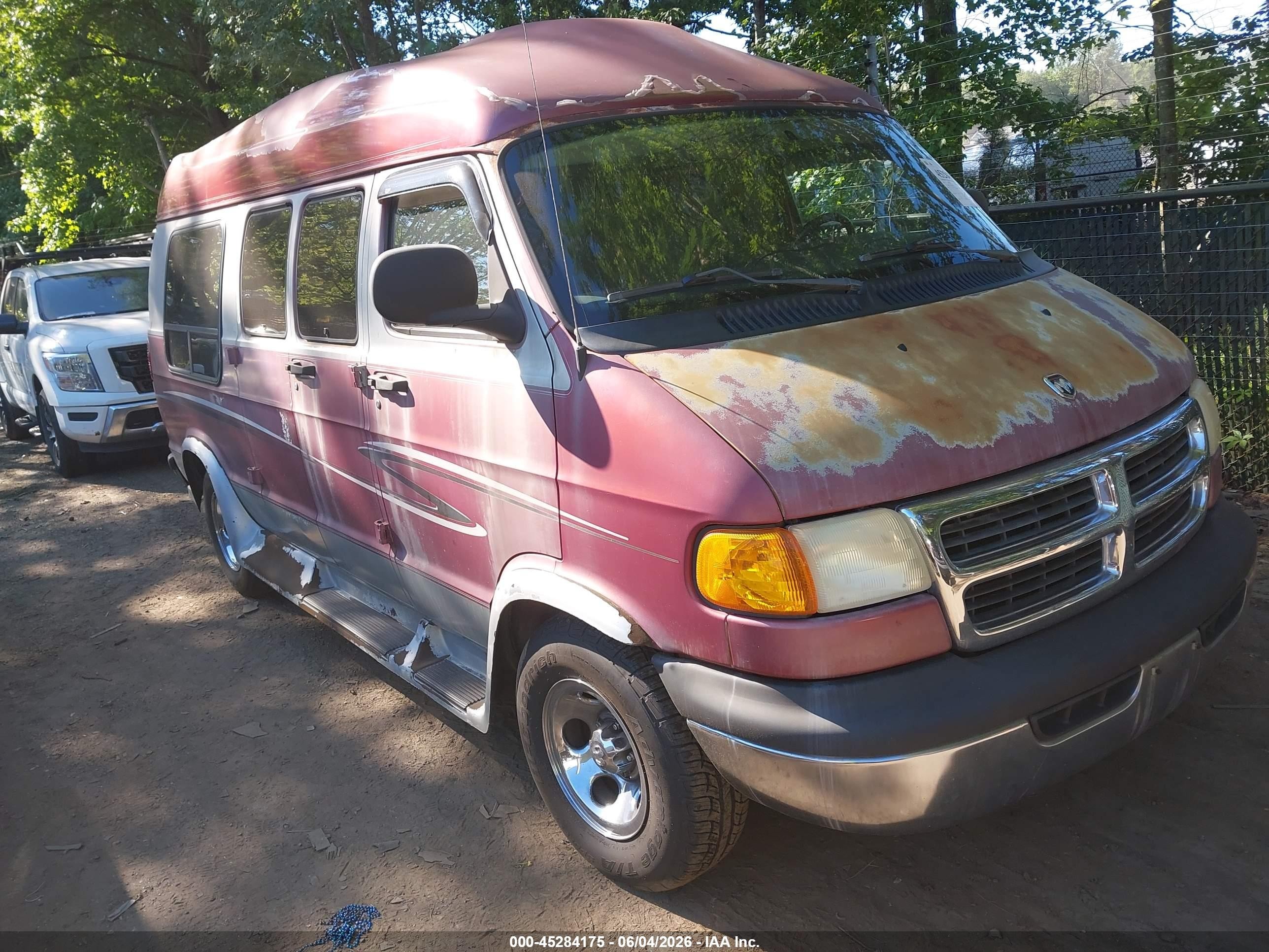2001 Dodge Cargo, VIN 2B6HB11Y91K559400 — Normal wear