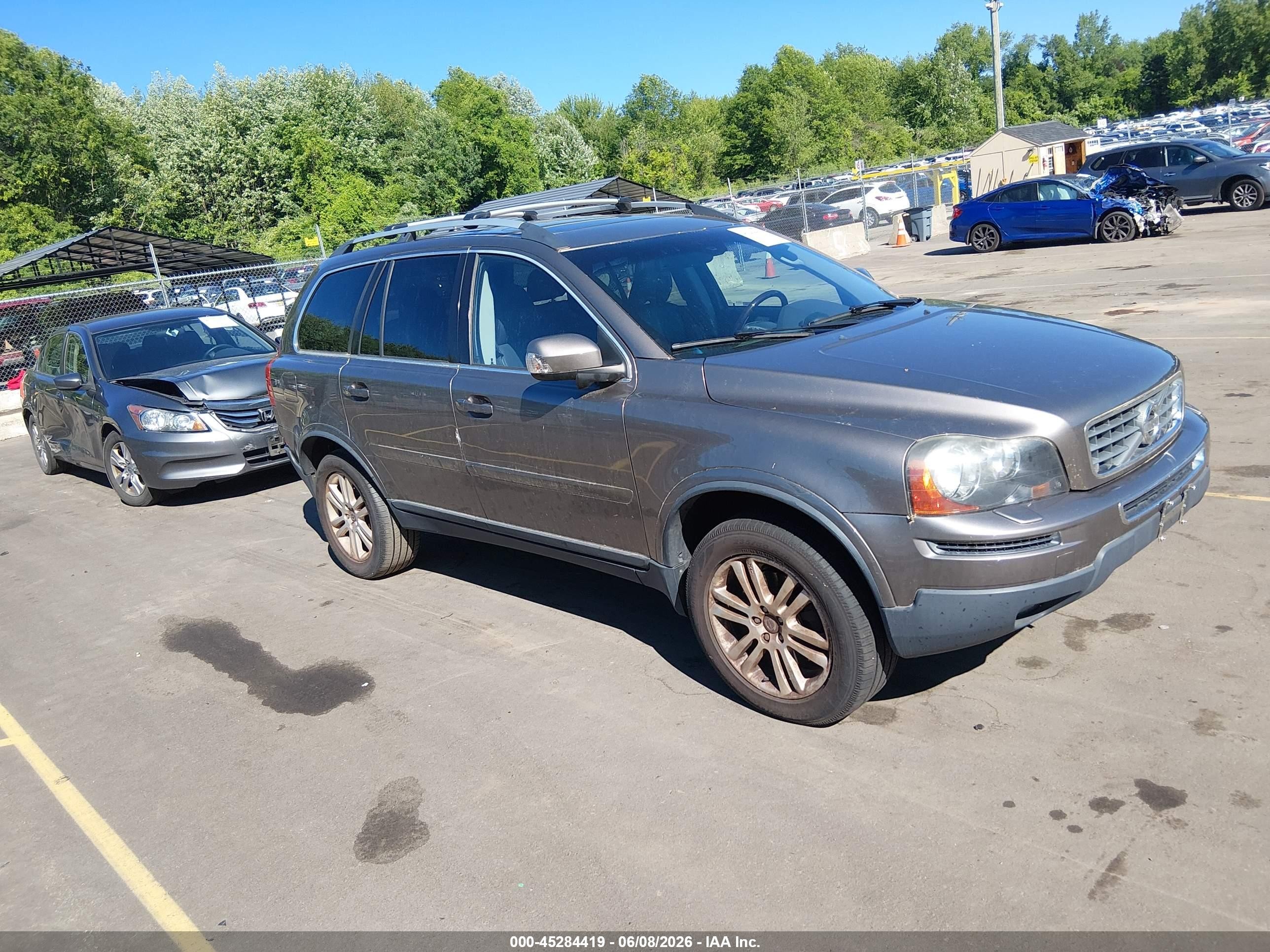 2011 Volvo XC90 I6, VIN YV4952CZ9B1604512 — Not stated